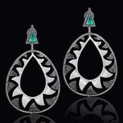 Meghna Jewels Interlocking Claw 6.22 Black White Diamond Earrings
