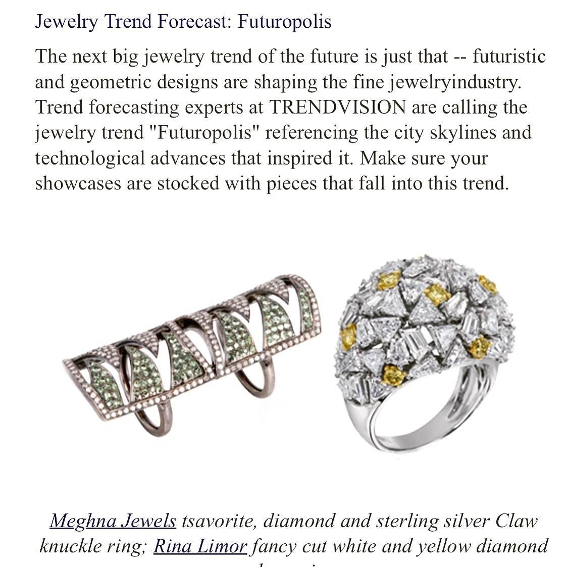 Modern Black Champagne Diamonds Interlocking Claw Ring  For Sale