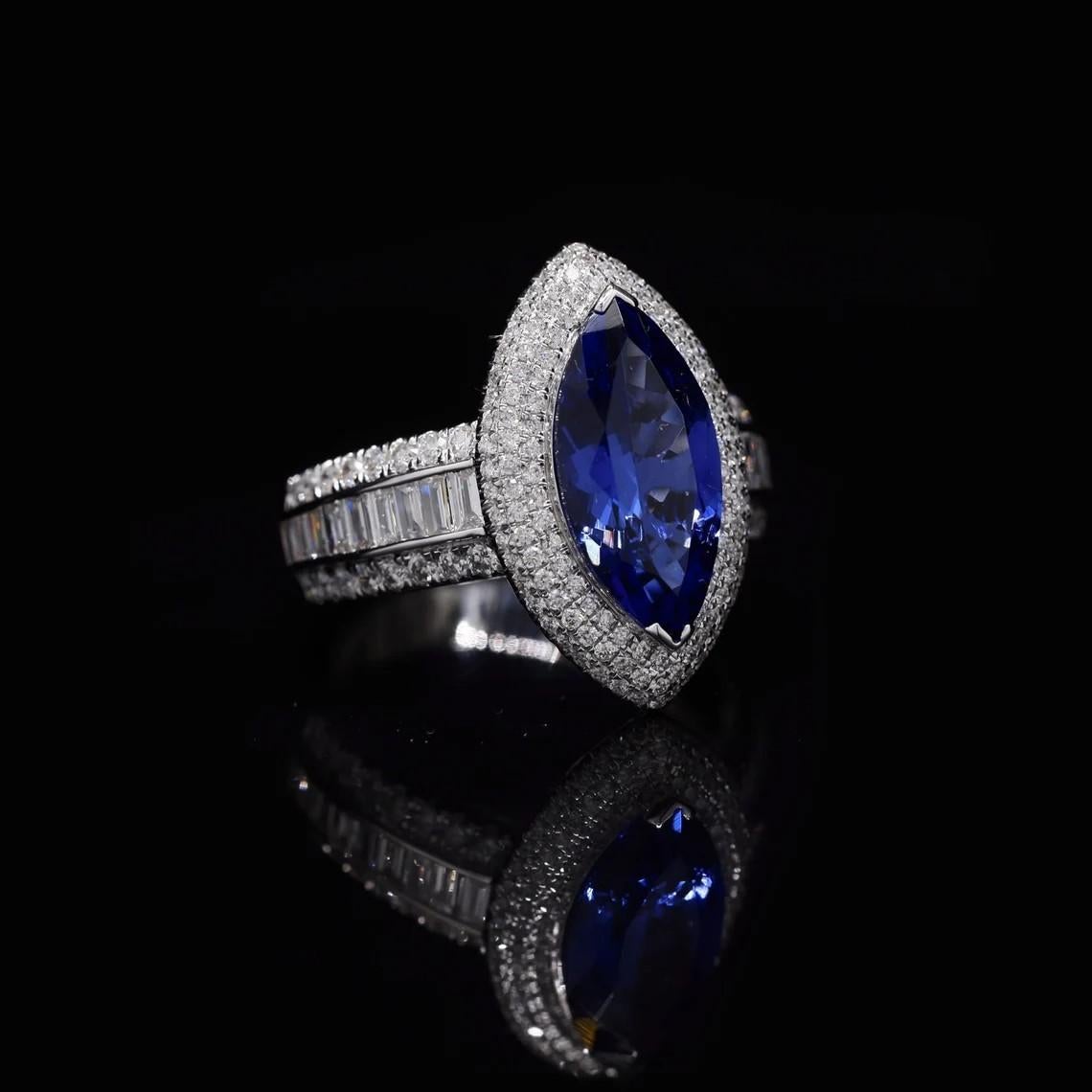 Meghna Jewels Marquise Cut 2.60 Carat Blue Tanzanite Diamond 18 Karat Gold Ring In New Condition For Sale In Hoffman Estate, IL