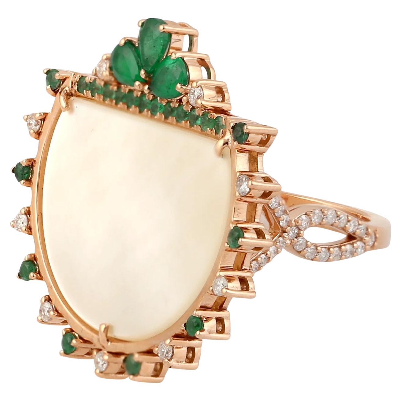Meghna Jewels Mother of Pearl Emerald Diamond 14 Karat Gold Ring For Sale