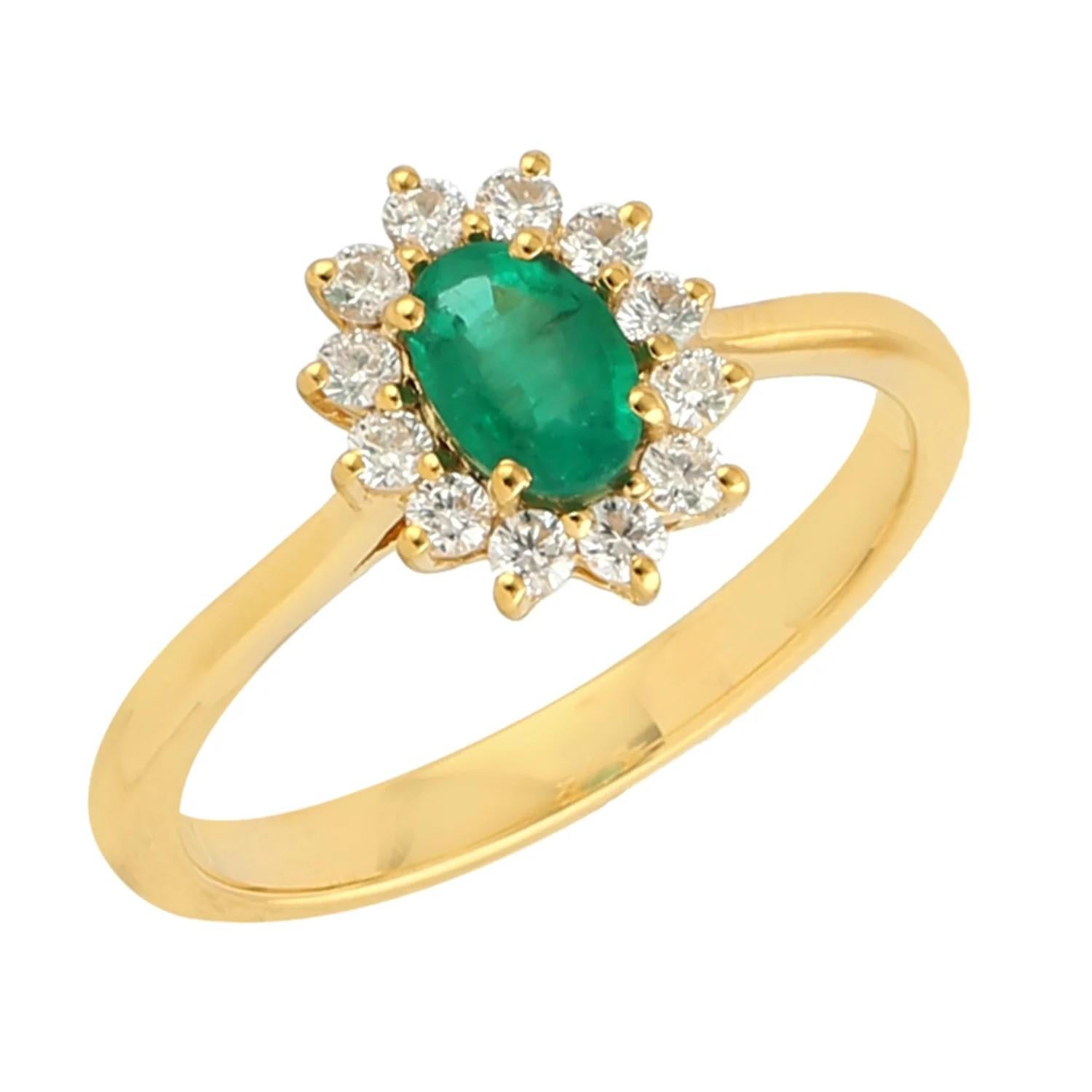 Anillo de oro de 14 quilates con diamante esmeralda oval Meghna Jewels Contemporáneo en venta
