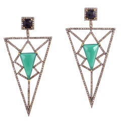 Meghna Jewels Pendiente pirámide Ónice verde y diamantes