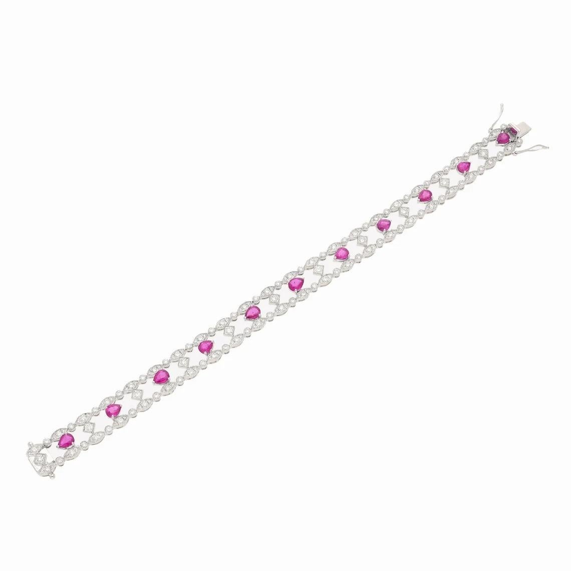 Artisan Meghna Jewels Bracelet vintage en or blanc 18 carats avec rubis et diamants en vente