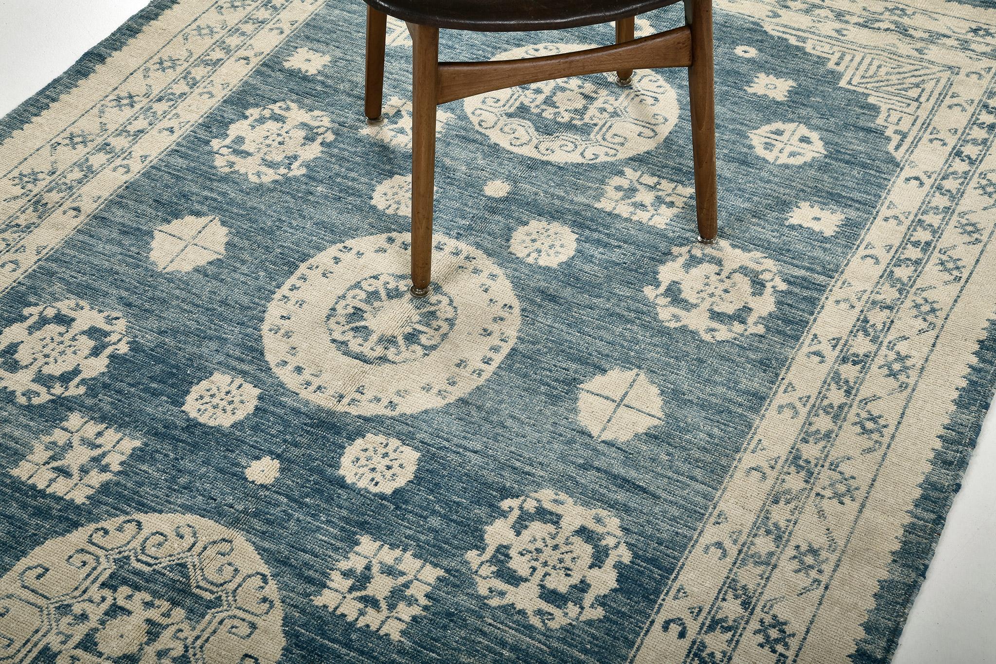 Noué à la main Mehraban 18ème siècle Revival Khotan Design Revival D5387 Safira en vente