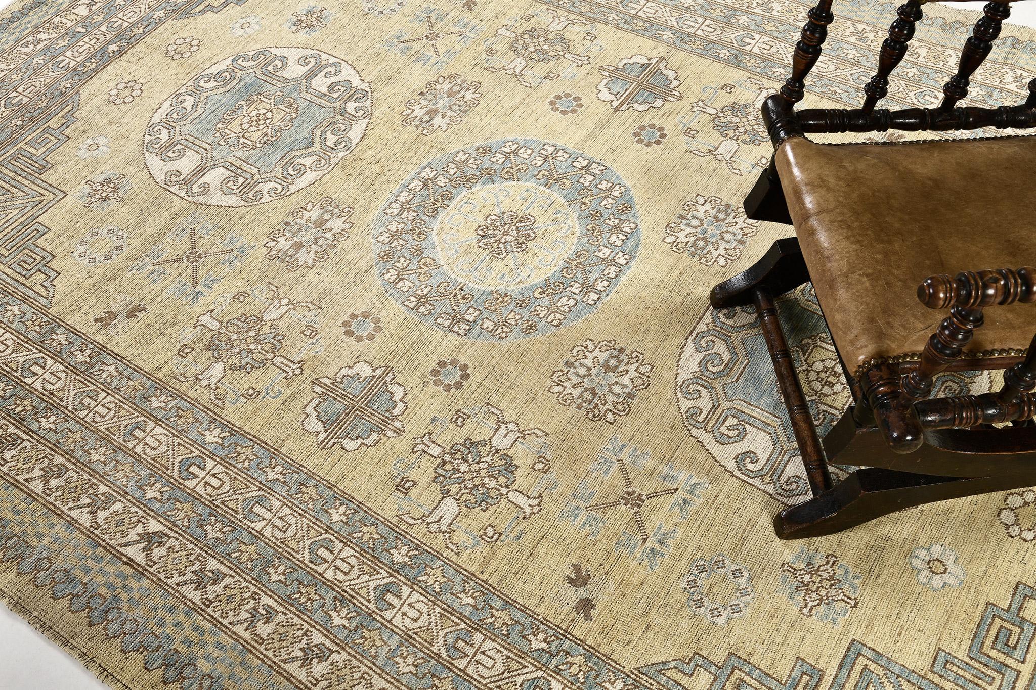 Mehraban Khotan-Design-Revival D5387 Safira aus dem 18. Jahrhundert (Wolle) im Angebot