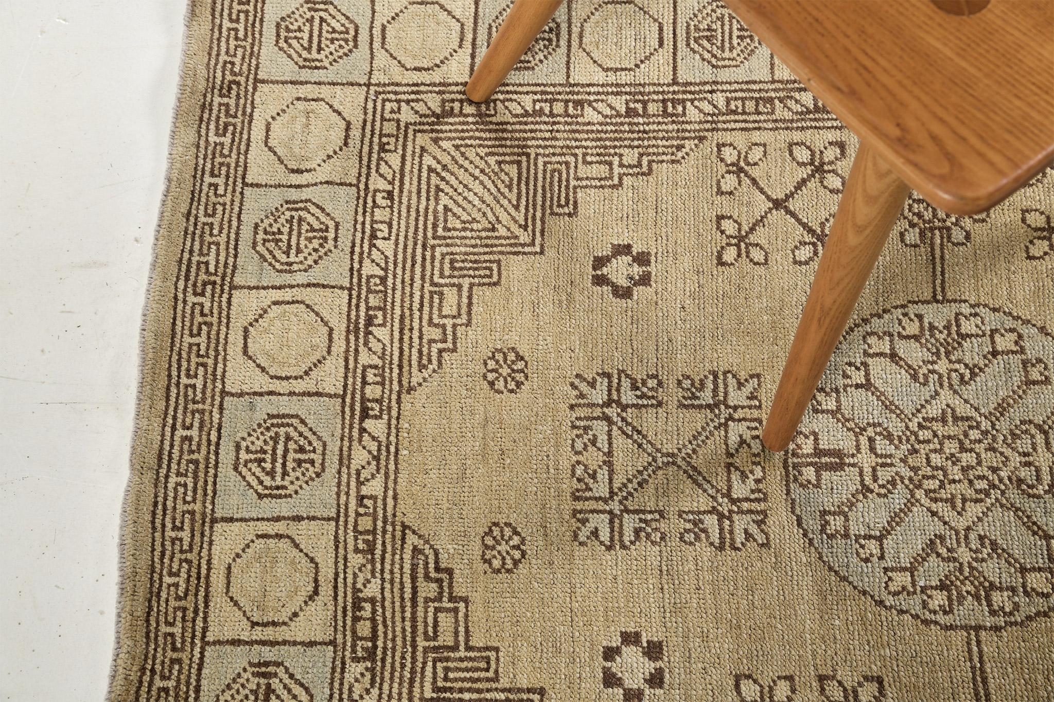 Mehraban 18ème siècle Revival Khotan Design Revival D5390 Neuf - En vente à WEST HOLLYWOOD, CA