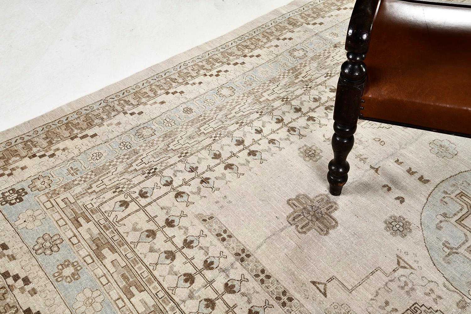 Mehraban 18th Century Khotan Design Revival Rapture In New Condition For Sale In WEST HOLLYWOOD, CA