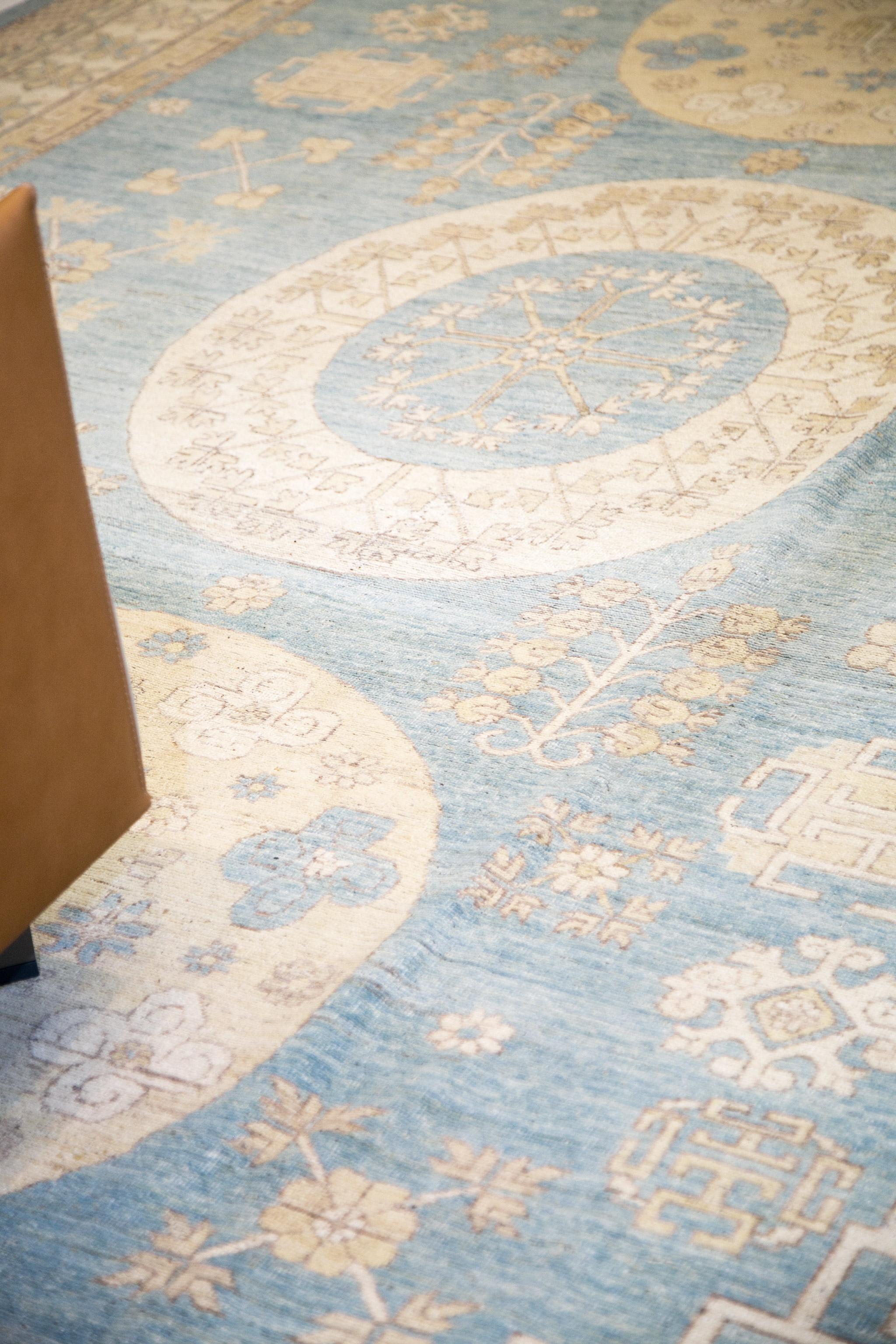Lana Mehraban Rugs del 18° secolo dal design revival di Khotan in vendita