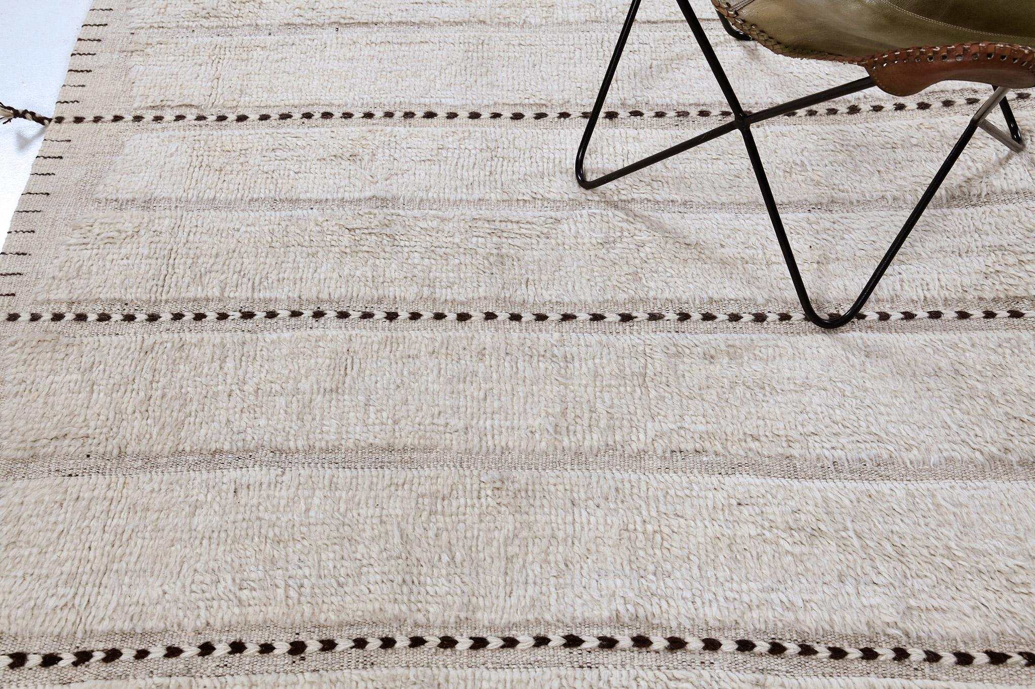 Rug Number
31888
Size
9' 1