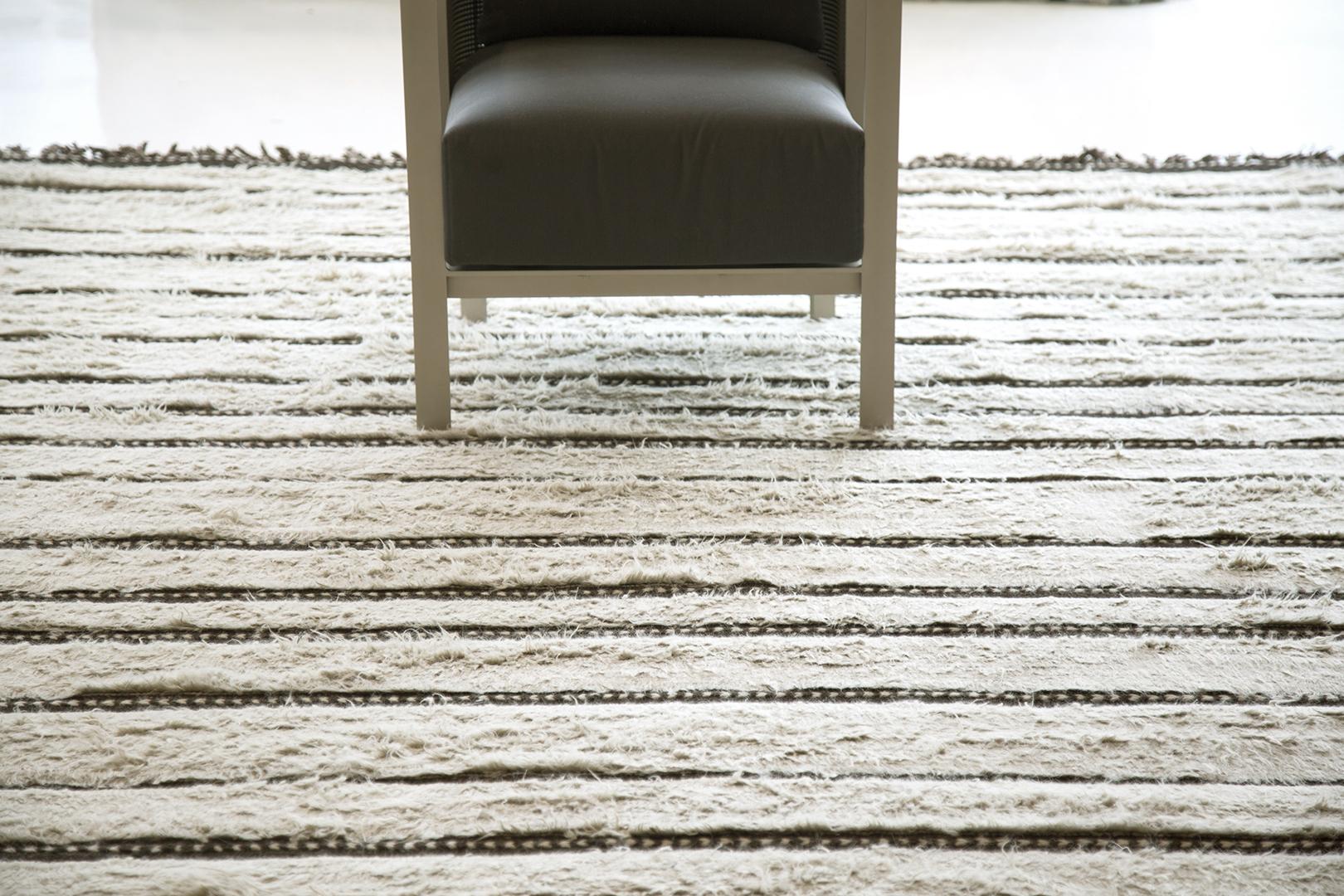 Rug Number
27814
Size
10' 5