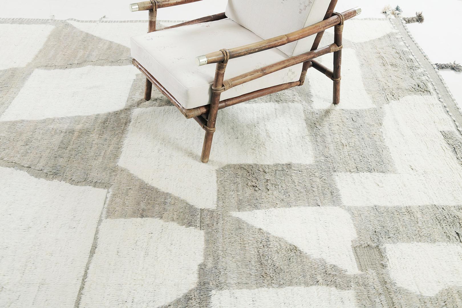 Mehraban Akal, Colección Atlas en Nuevo estado para la venta en WEST HOLLYWOOD, CA