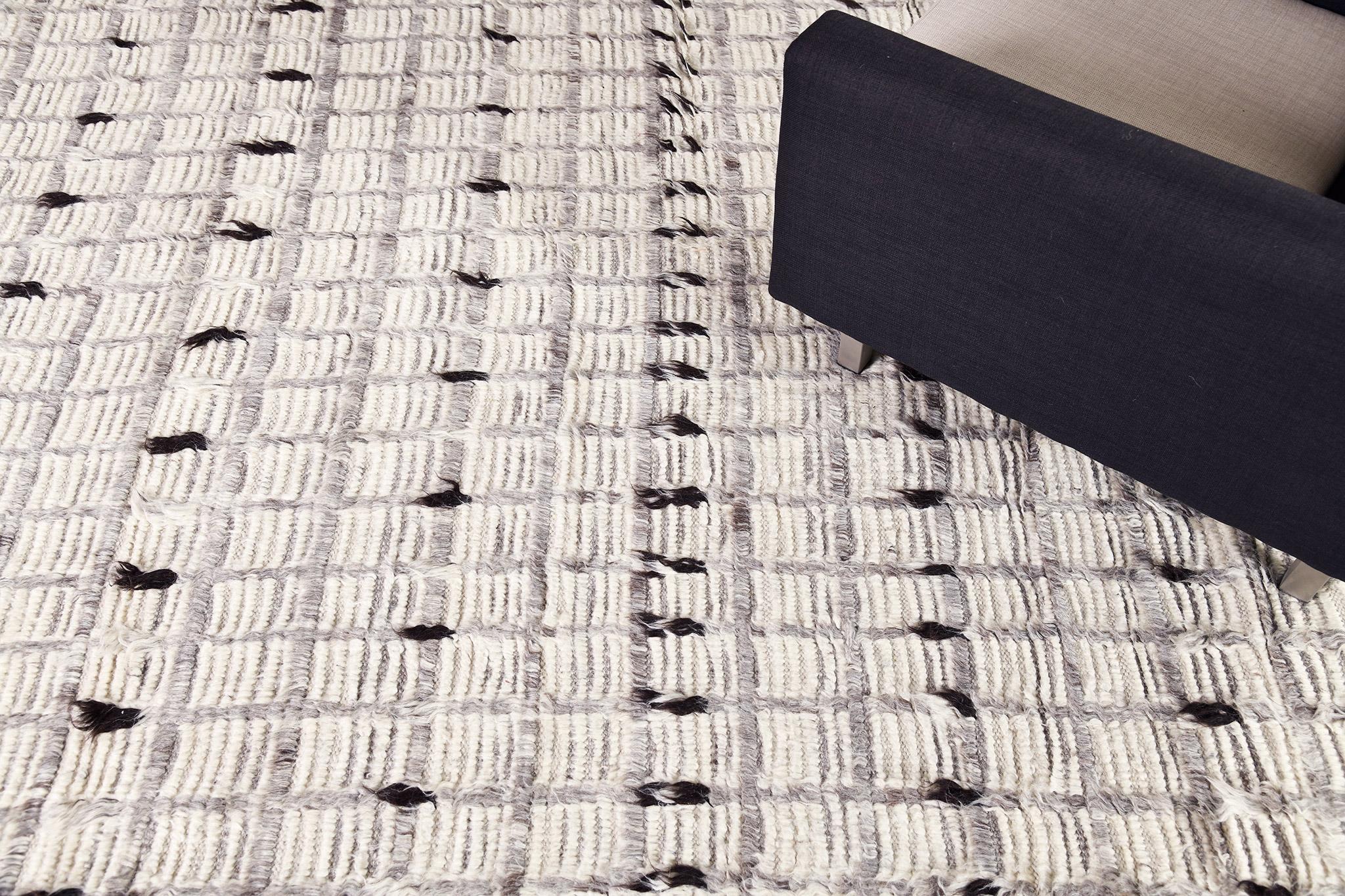Annodato a mano Mehraban Amihan, Collezione Sahara in vendita