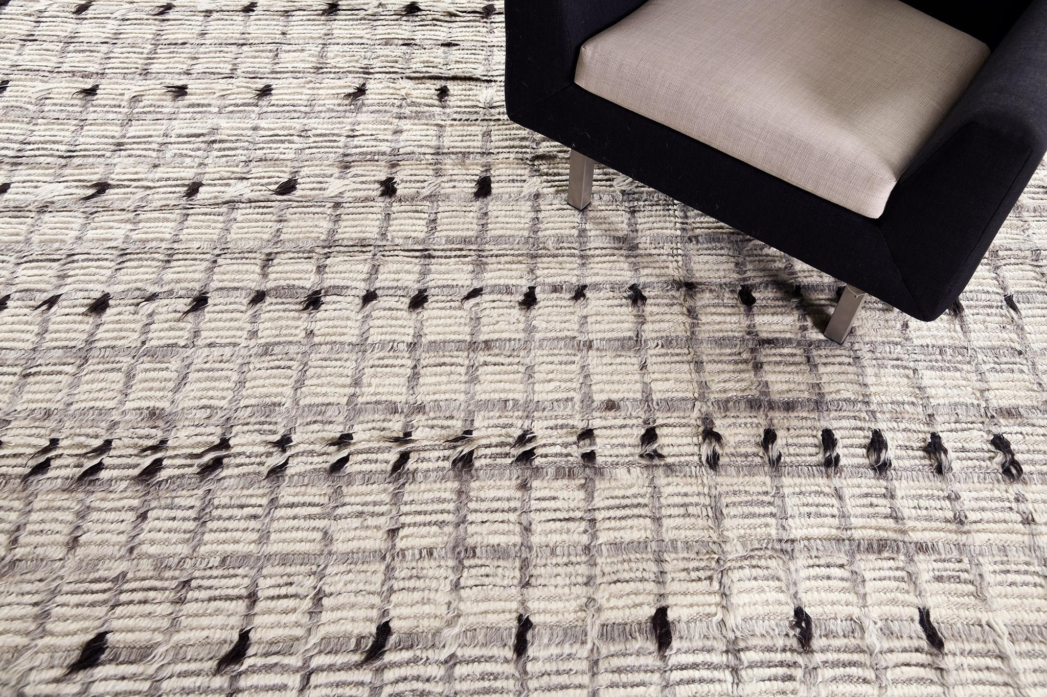 Mehraban Amihan, Collezione Sahara In condizioni Nuovo in vendita a WEST HOLLYWOOD, CA