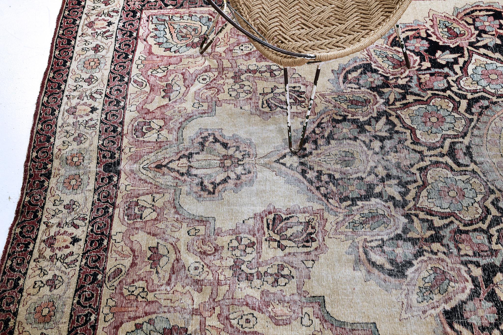 Mehraban Antiker persischer Kerman (Persisch) im Angebot