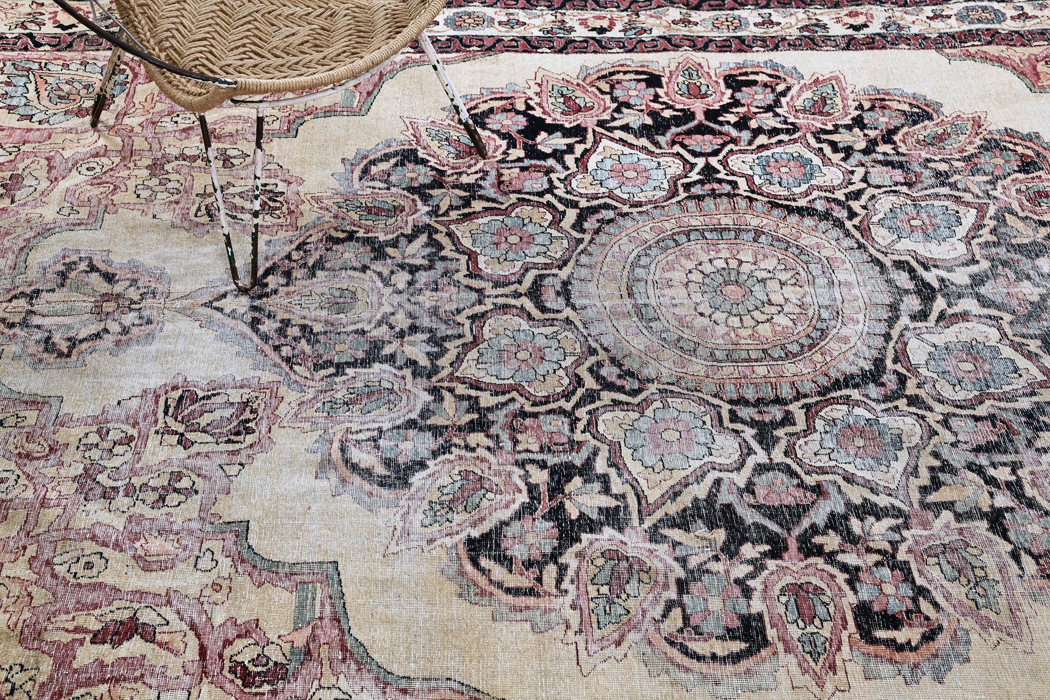 Mehraban Antiker persischer Kerman (Handgeknüpft) im Angebot