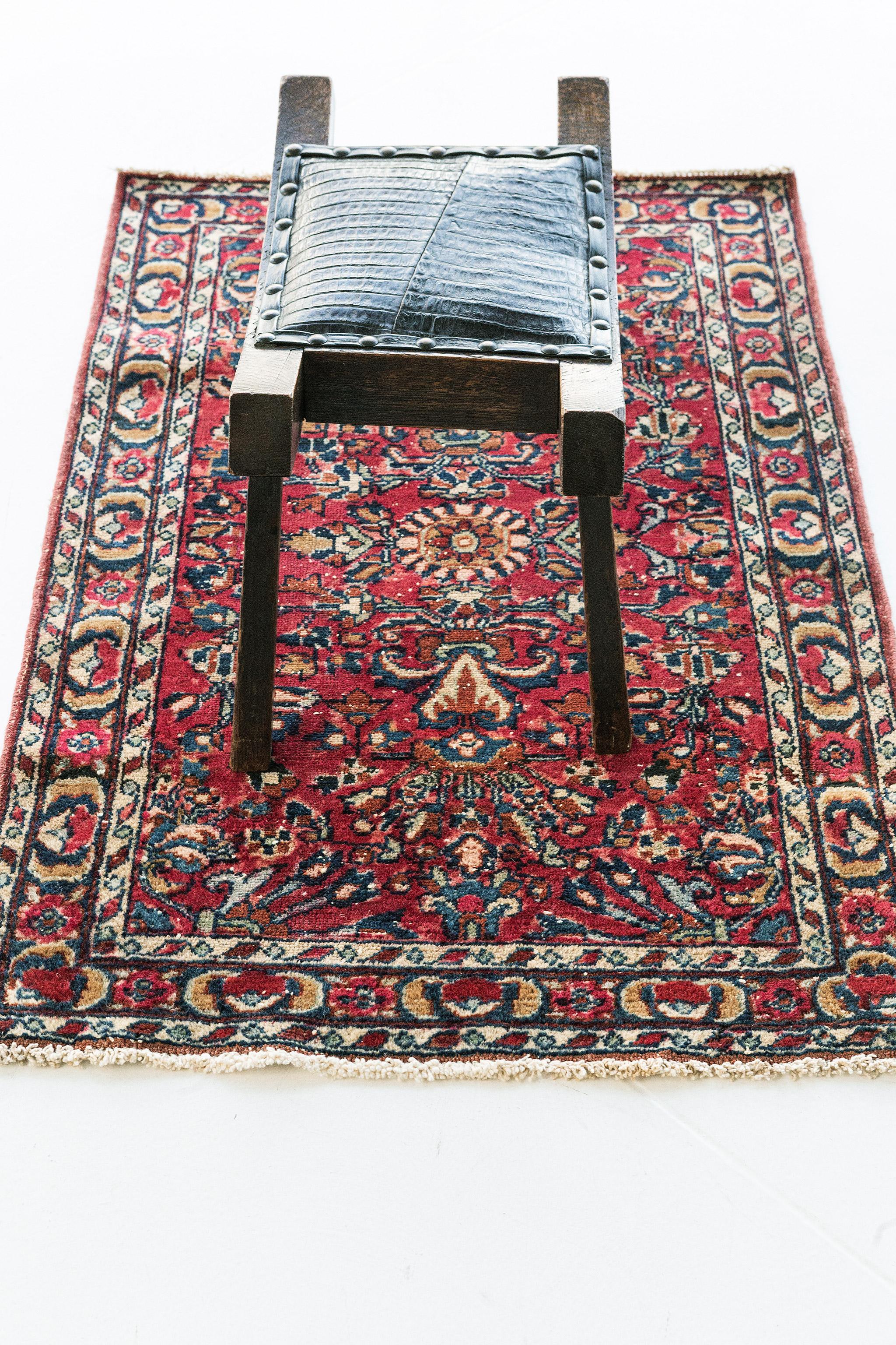 Mehraban Antique Persian Lilian Rug 11961 In Good Condition For Sale In WEST HOLLYWOOD, CA