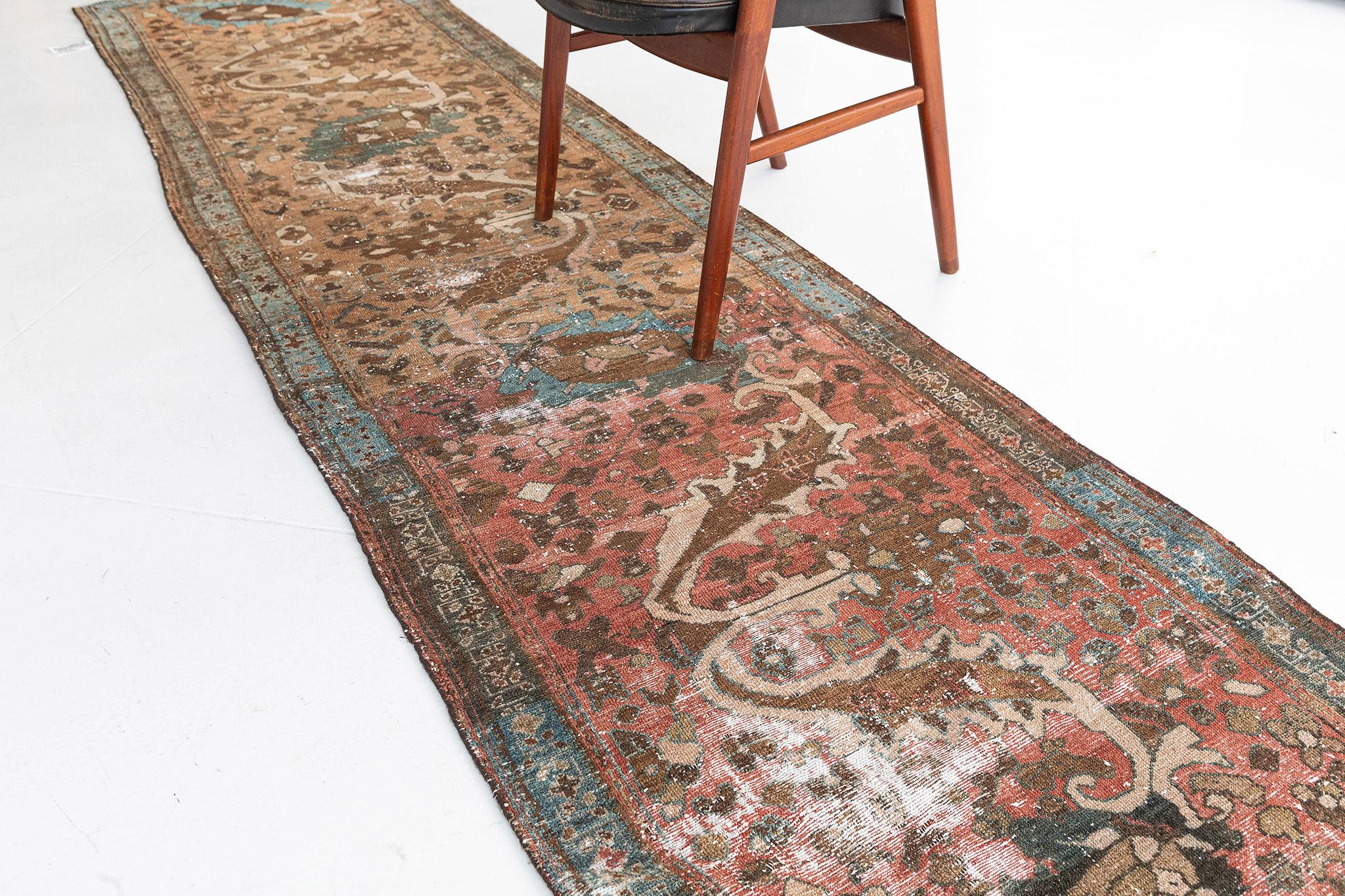 Mehraban Antique Persian Lilihan Runner 26042 In Good Condition For Sale In WEST HOLLYWOOD, CA