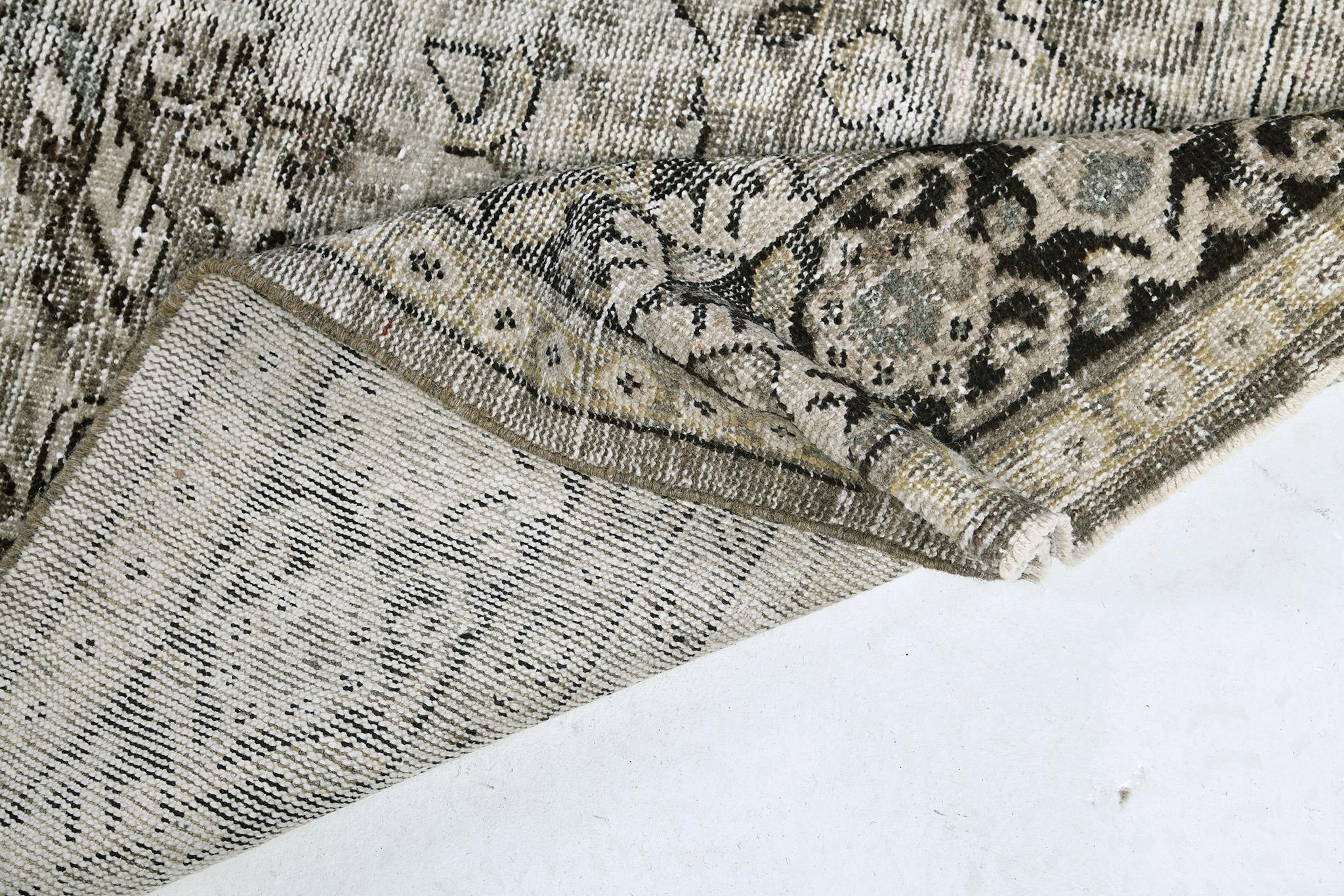 Rug Number
31921
Size
10' 6