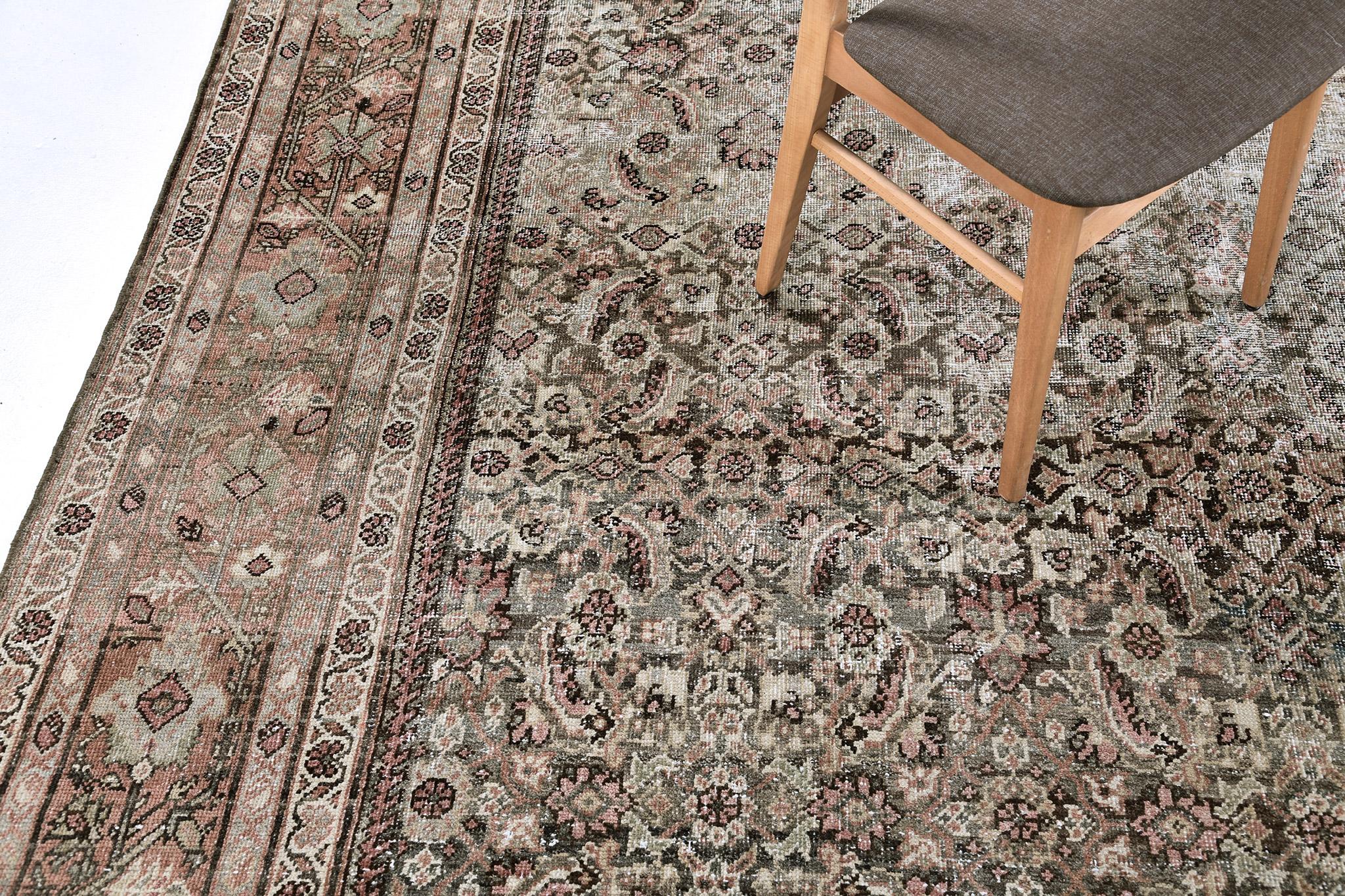 Mehraban Antikes persisches Mahal (Persisch) im Angebot