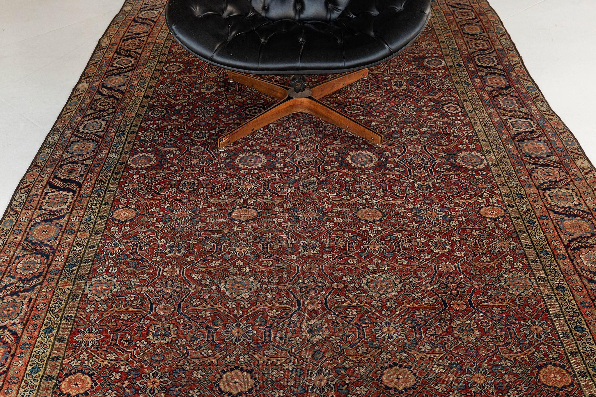 Antiker persischer Mahal Gallery Size Teppich (Handgeknüpft) im Angebot