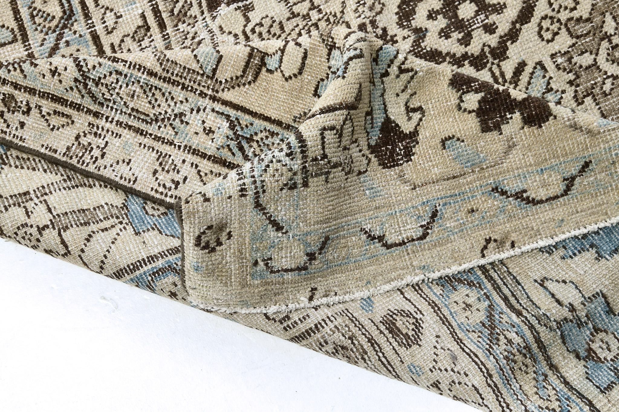 Rug Number
31930
Size
12' 8