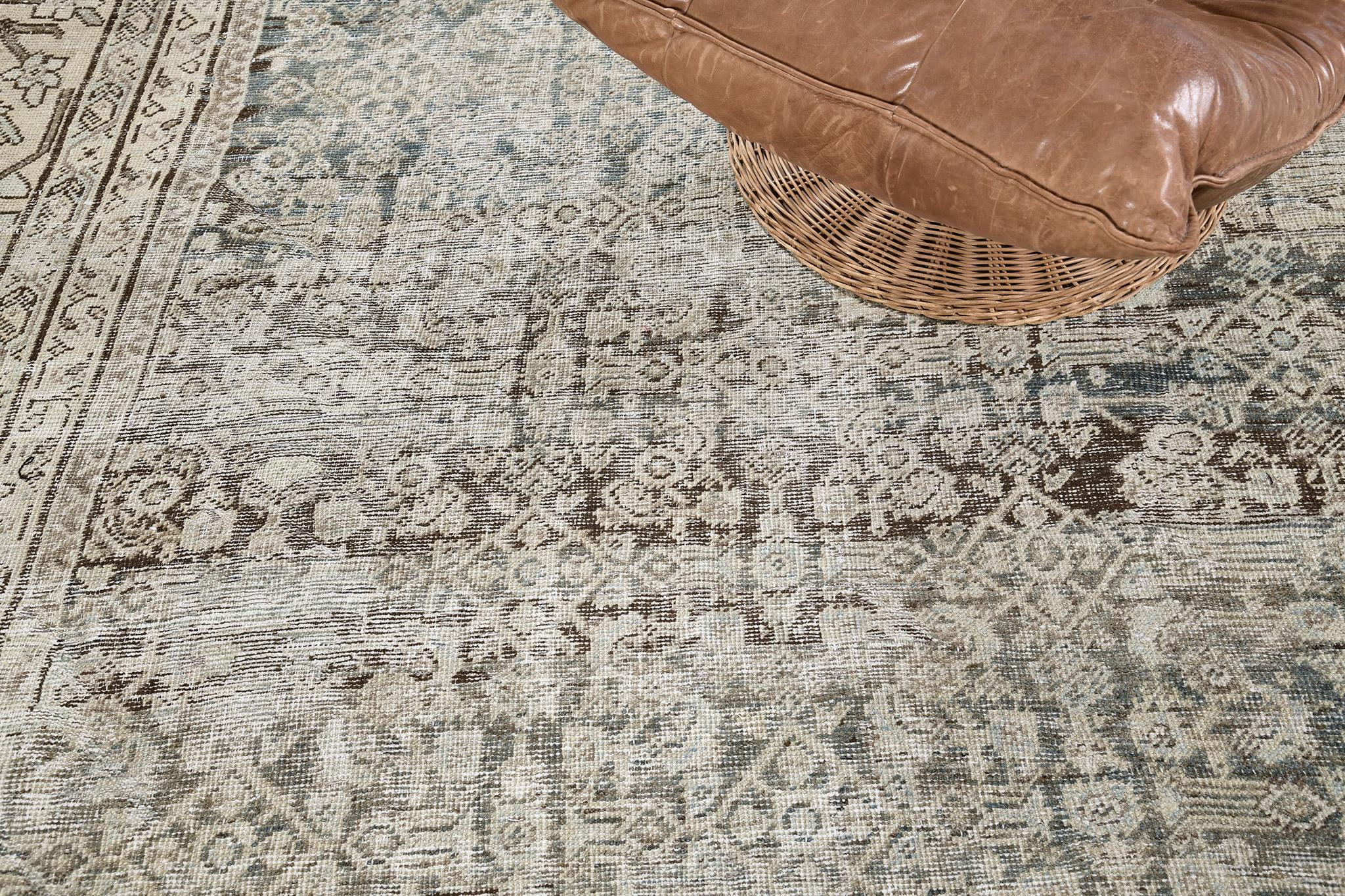 Mehraban Antique Persian Sultanabad In Distressed Condition For Sale In WEST HOLLYWOOD, CA