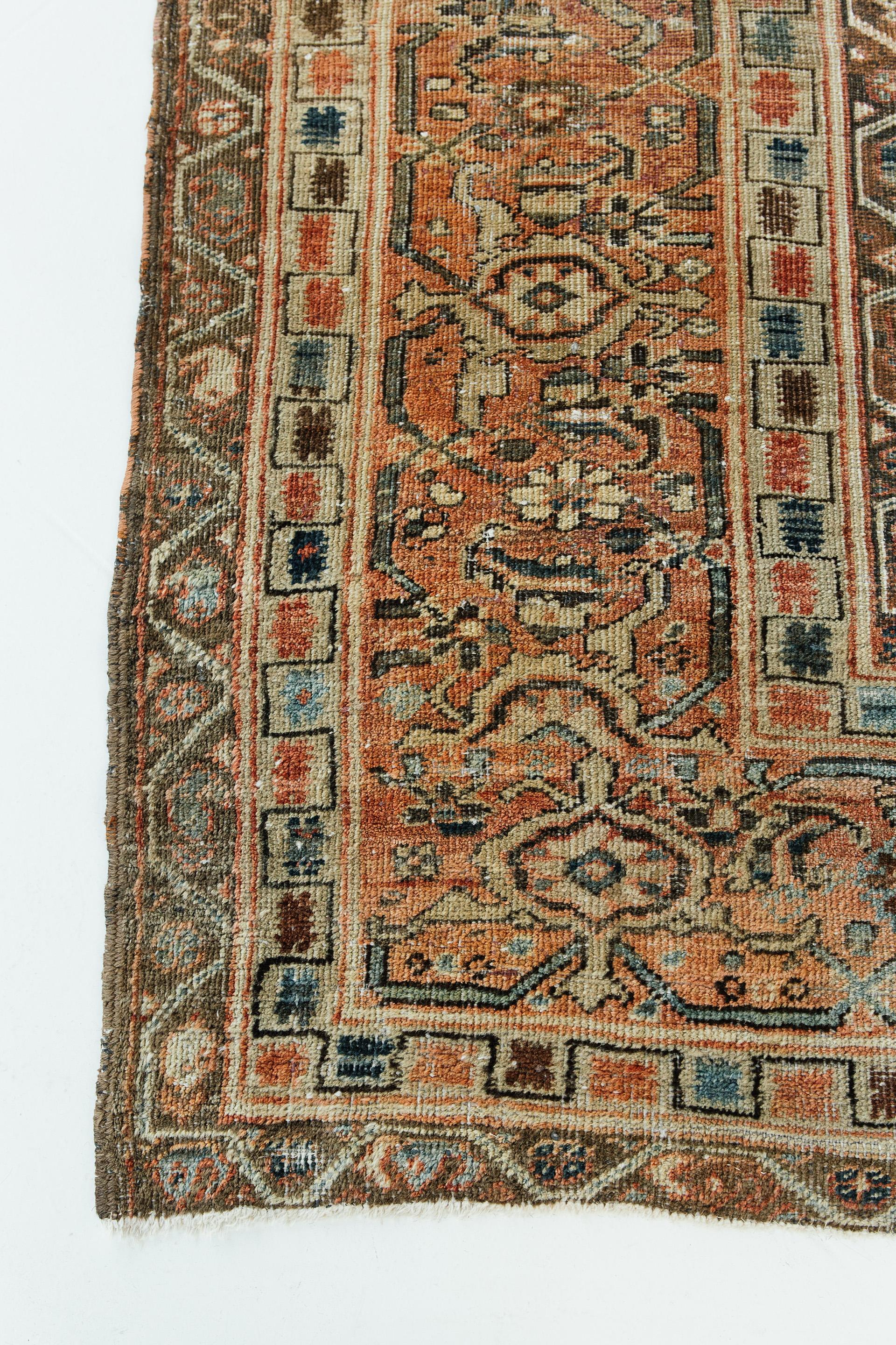 Antique Persian Sultanabad Rug In Good Condition For Sale In WEST HOLLYWOOD, CA