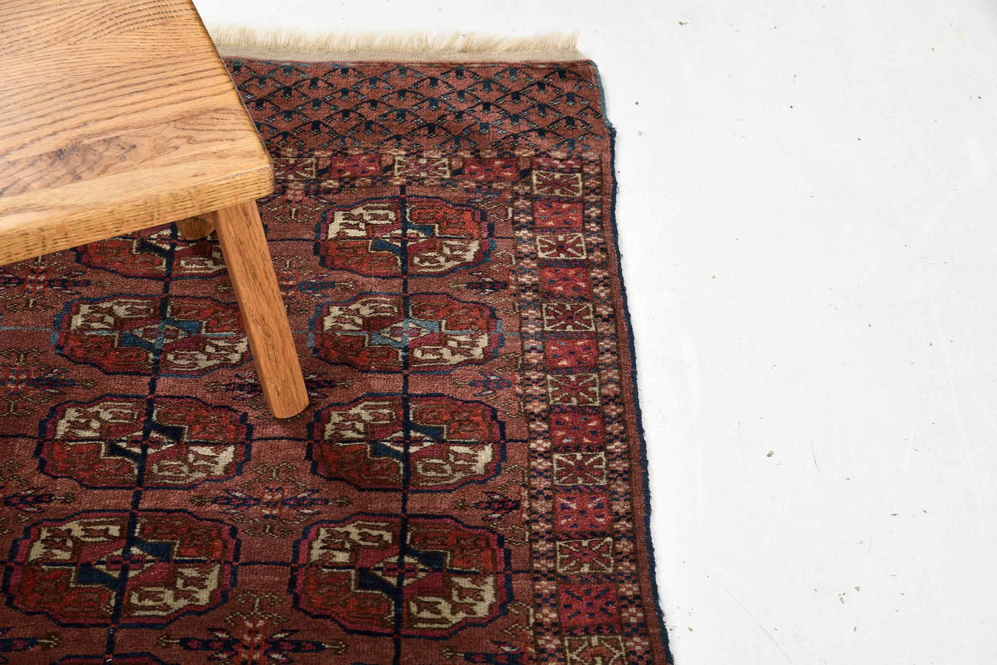 Mehraban Antiker persischer Turkoman-Teppich 33011 (Handgeknüpft) im Angebot