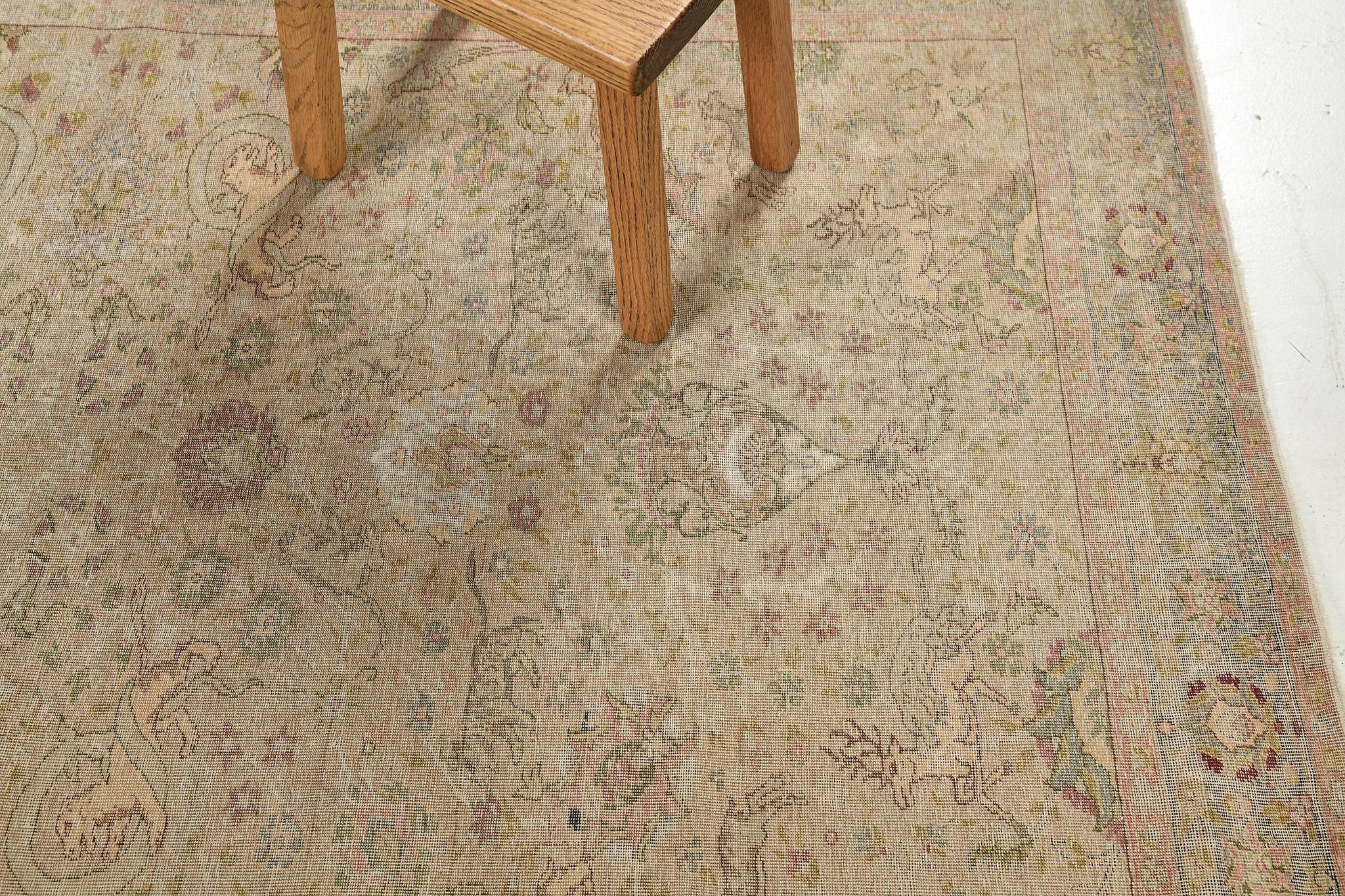 Mehraban Antiker Sivas-Teppich aus Seide im Angebot 1