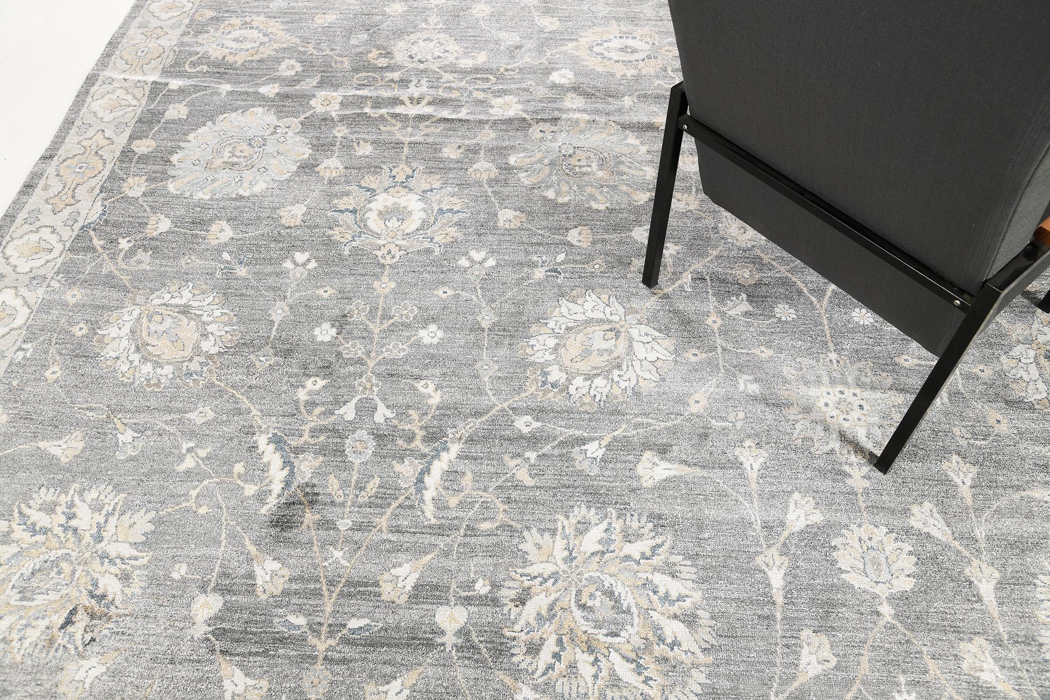 Soie Tapis Mehraban en soie de bambou de la collection Fauna en vente