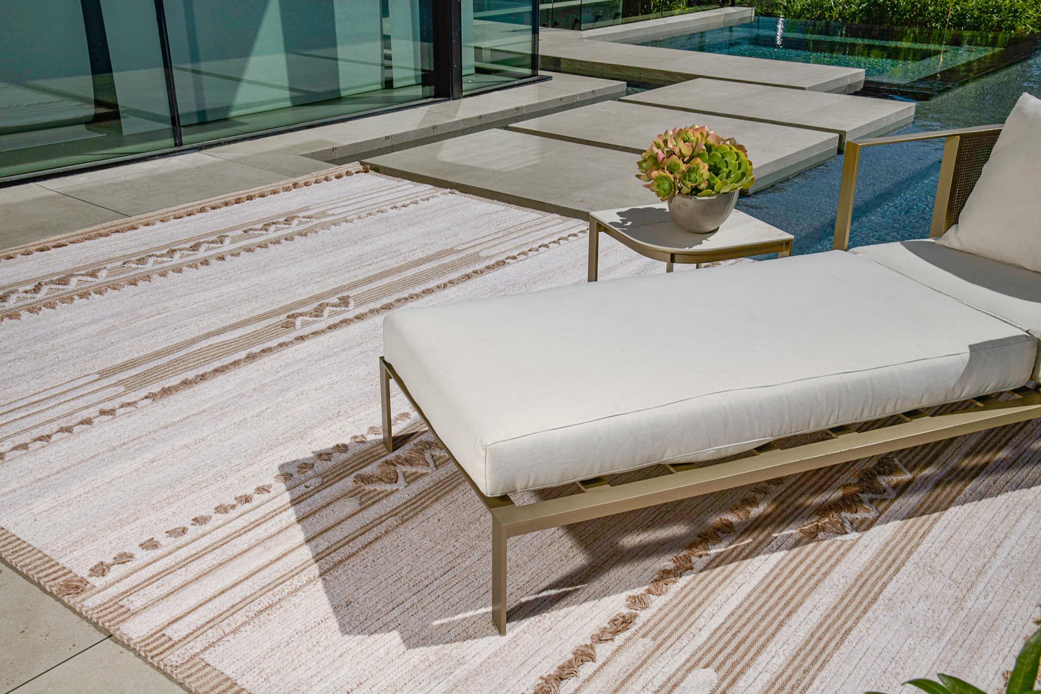 Mehraban Rugs, Collezione Nasim Tappeto per interni e per esterni In condizioni Nuovo in vendita a WEST HOLLYWOOD, CA