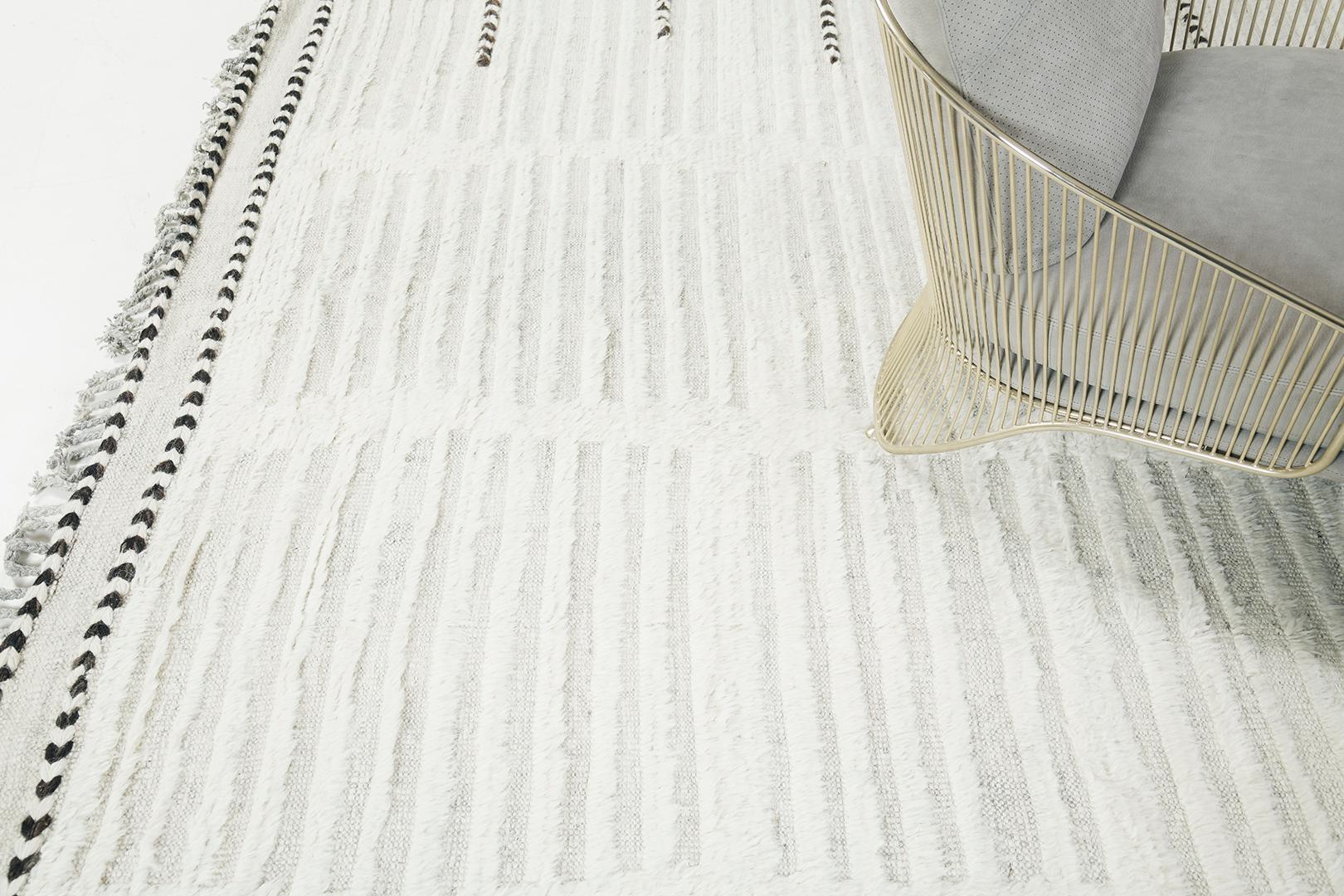 Beshabar is a gorgeous home decor that features an impressive design that can challenge the designer's creativity through this ivory colour. Through its inventiveness and stunning embossed details, it plays an integral part in adorning the rug's