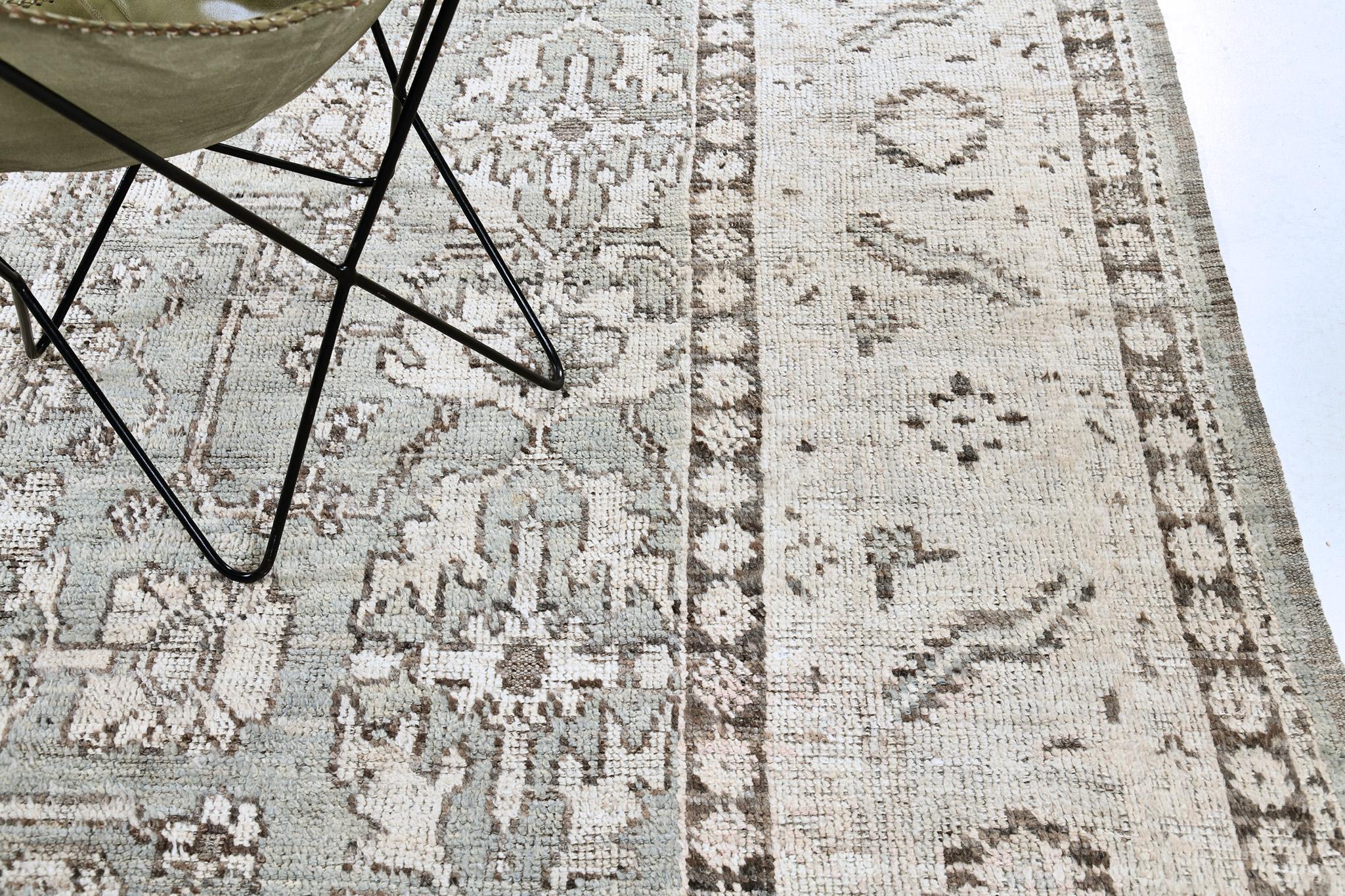 Mehraban Bostam Seasons, Domicile Kollektion im Angebot 2