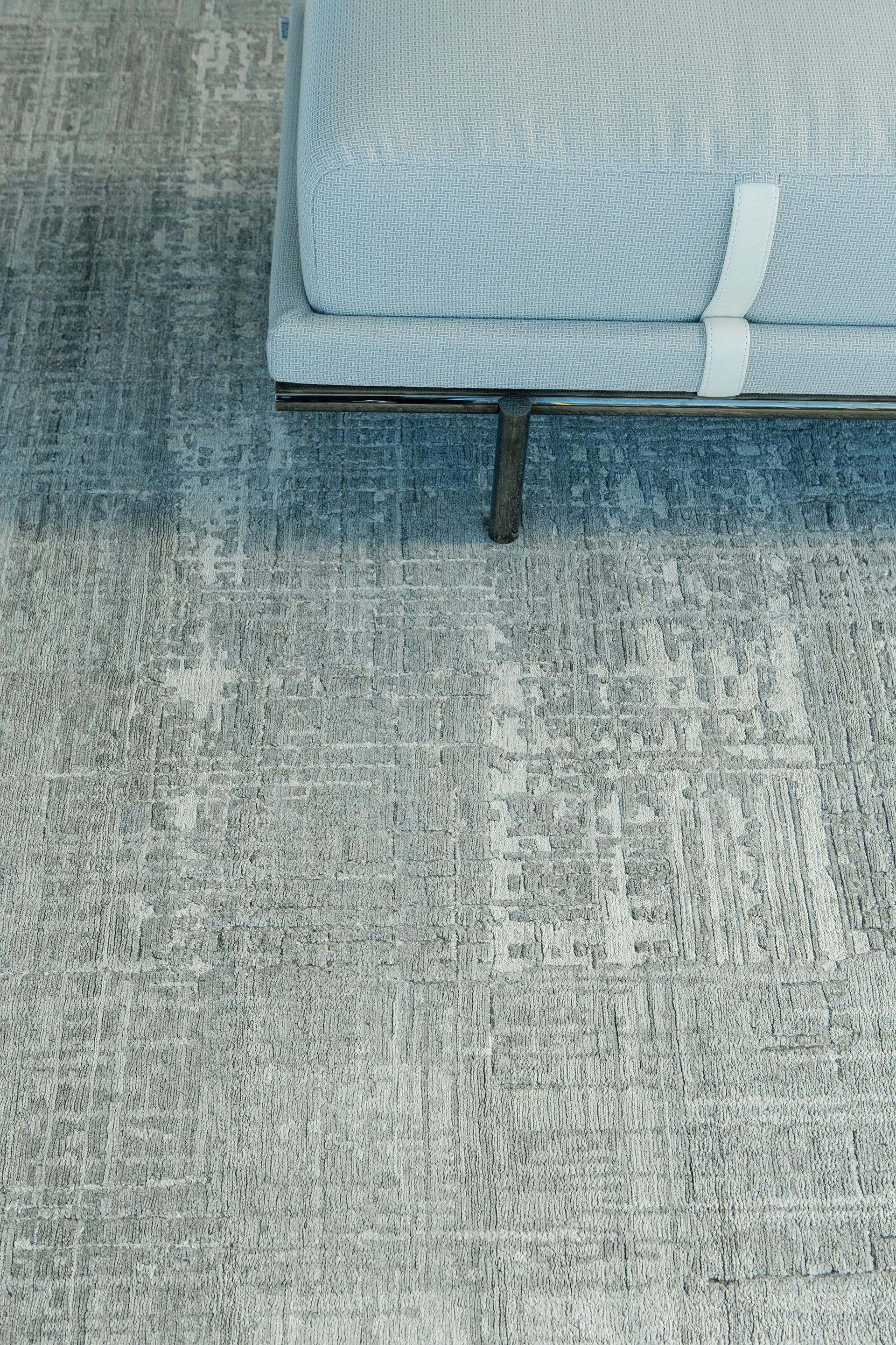 Rug Number
28215
Size
8' 1