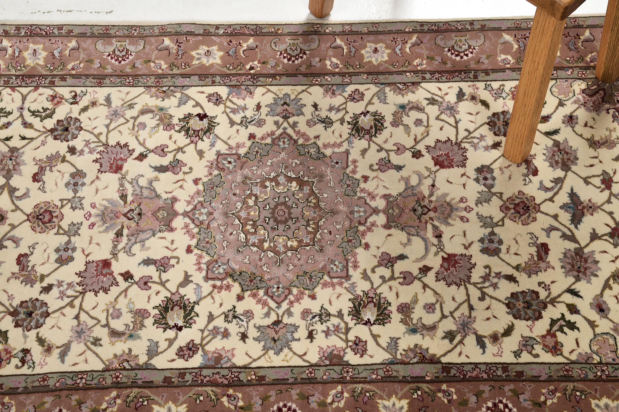 Mehraban Chinese Tabriz Design Runner In New Condition For Sale In WEST HOLLYWOOD, CA