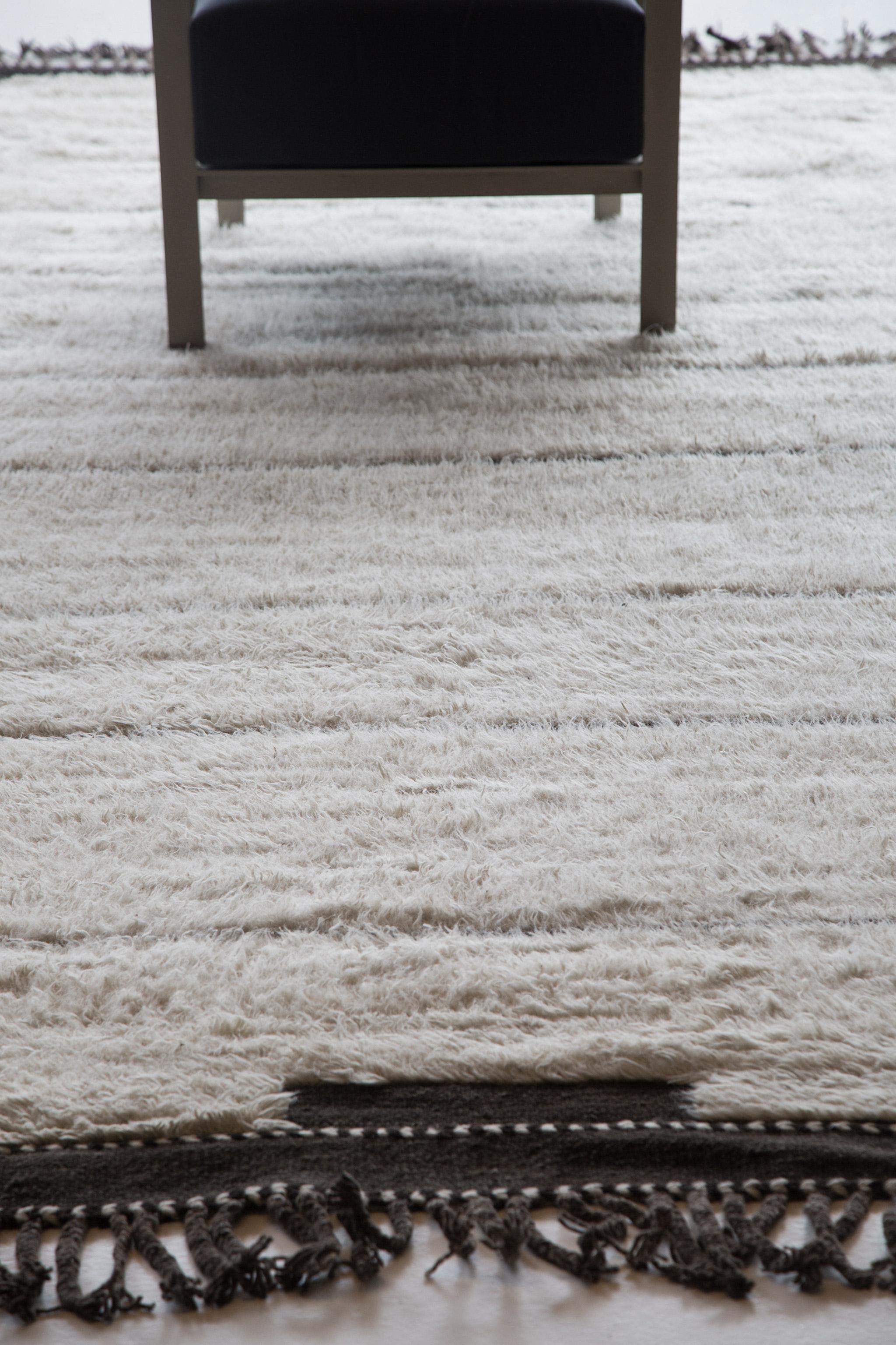 Numéro de tapis
27792
Taille
10' 5