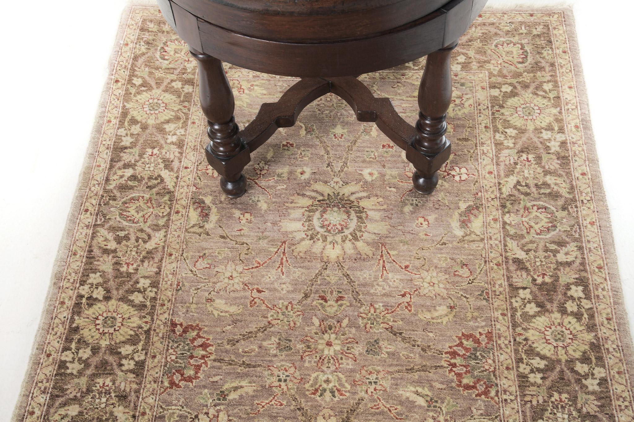 Mehraban Fine Vegetable Dye Sultanabad Design Rug In New Condition For Sale In WEST HOLLYWOOD, CA