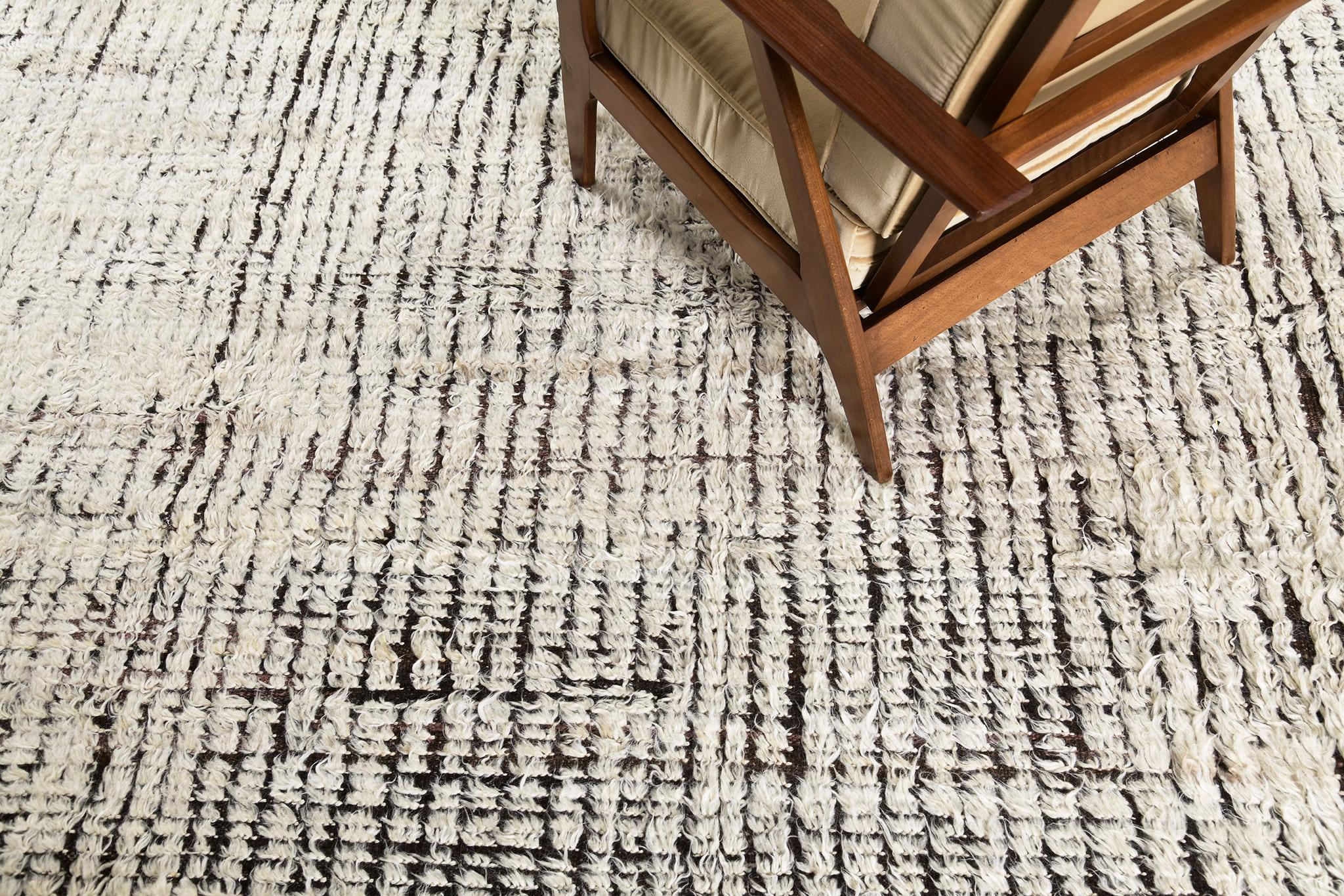 Rug Number
27452
Size
12' 4