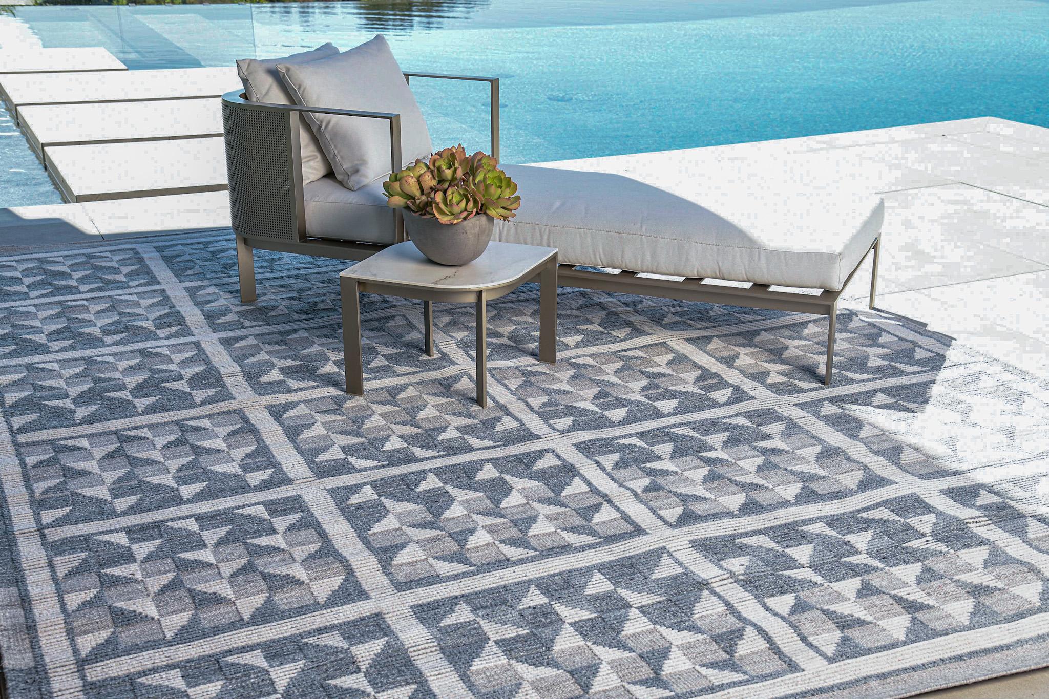 Enjoy the fresh air with Nasim, rugs that work indoors and out.

Rug Number
31432
Size
9' 0