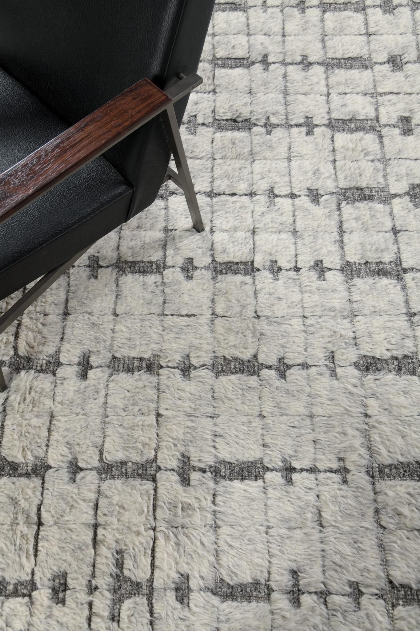 Ibis est l'un des tissages de poils les plus fins et les plus détaillés de nos collections Sandpiper. Le design contemporain dans une palette de couleurs neutres permet au designer de créer un intérieur fabuleux qui laissera vos invités bouche bée