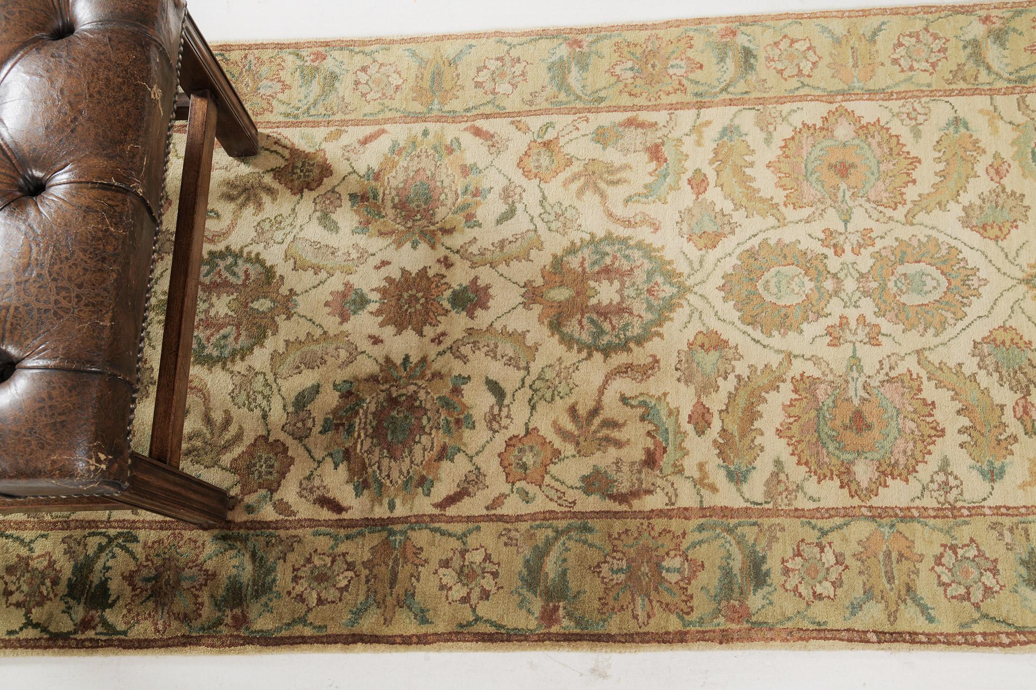 Mehraban Indo Jaipur Agra Runner In New Condition For Sale In WEST HOLLYWOOD, CA