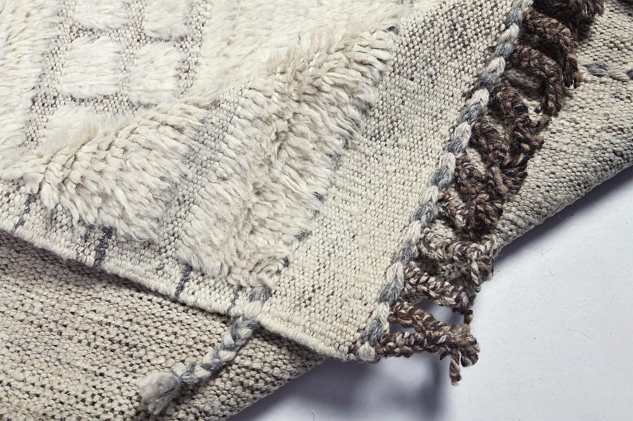 Rug Number
32262
Size
2' 11
