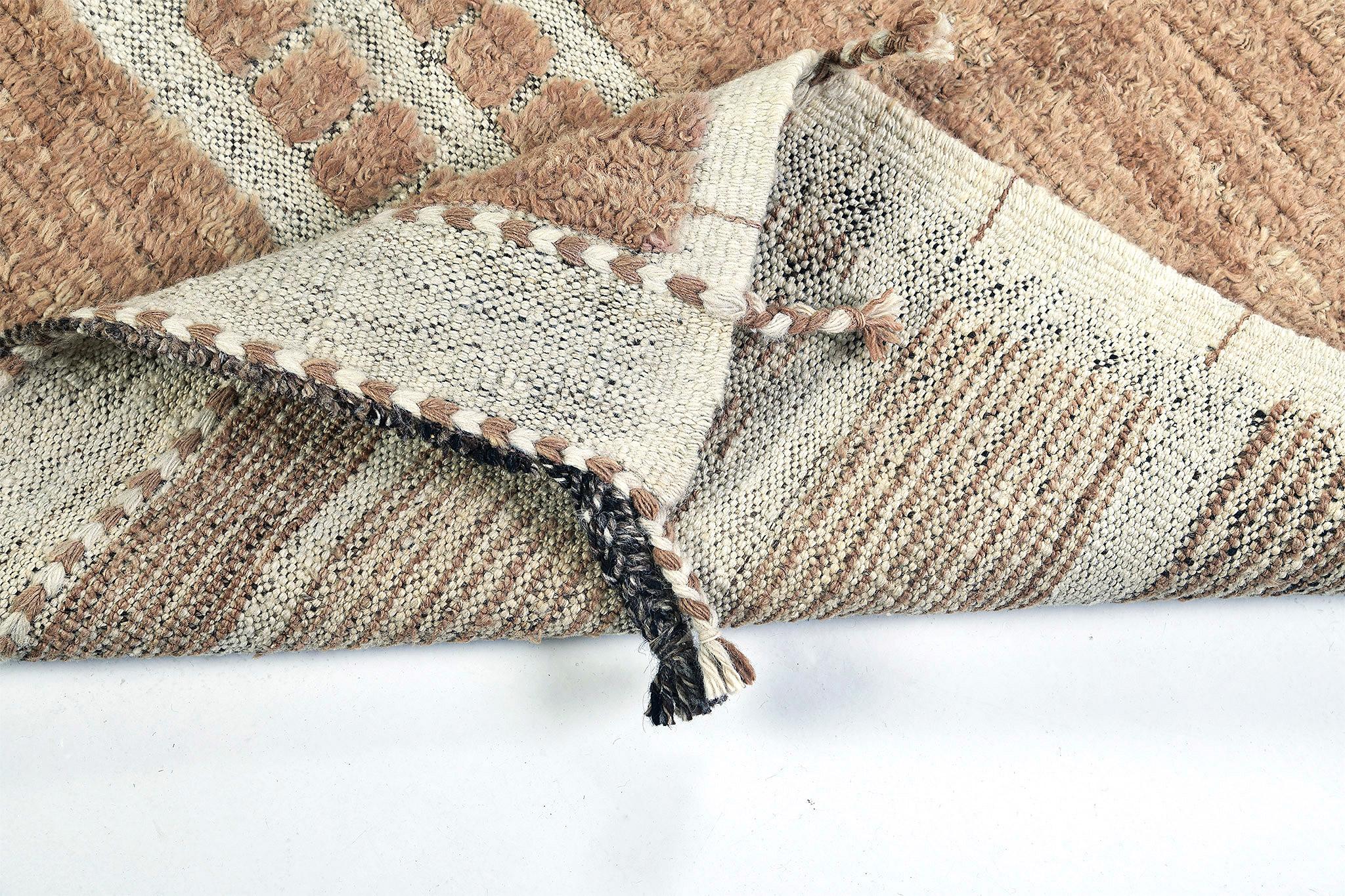 Rug Number
32253
Size
3' 8