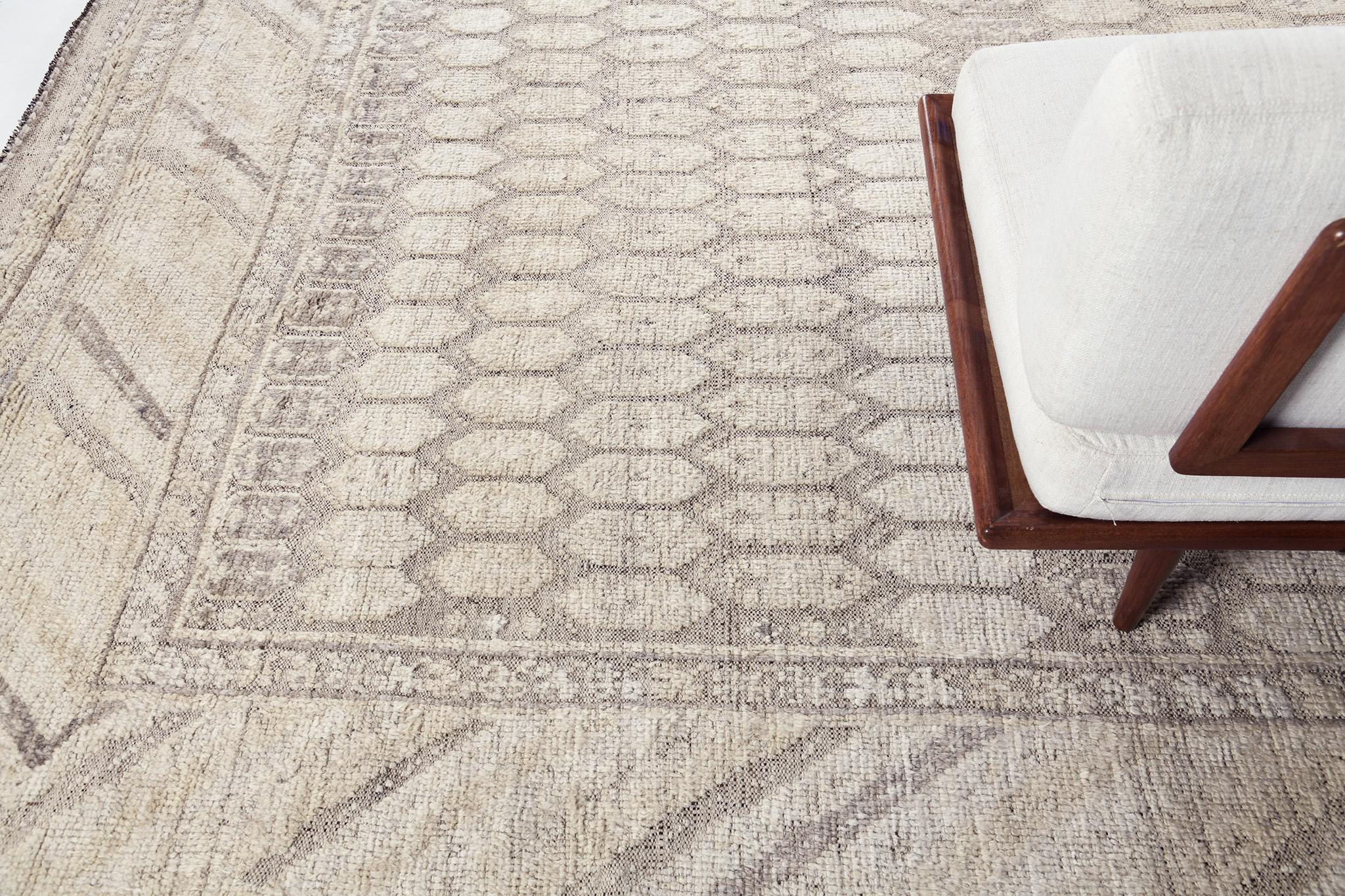 Centroasiatico Mehraban Koshake, Domicile Collection in vendita