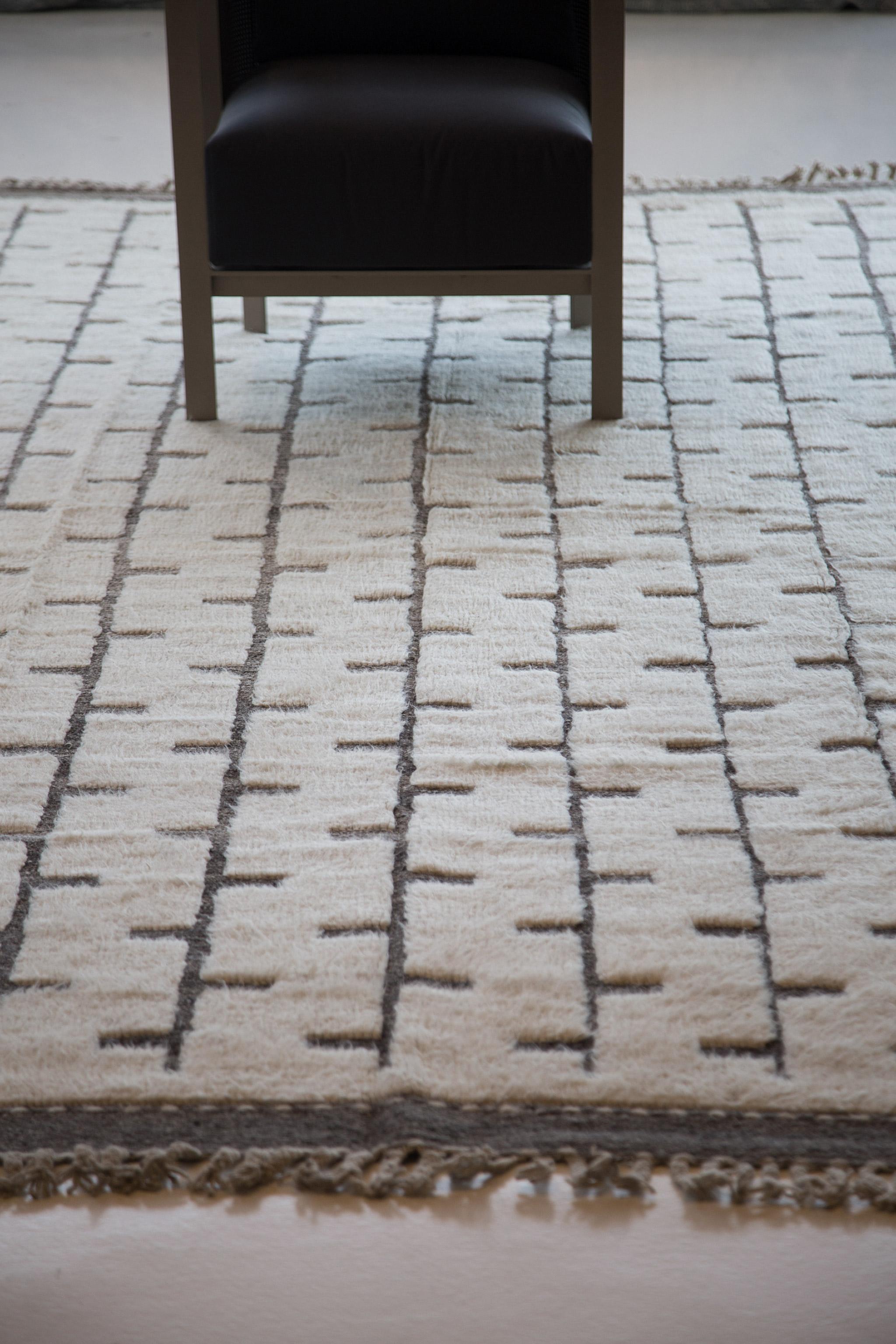 Rug Number
27947
Size
10' 10
