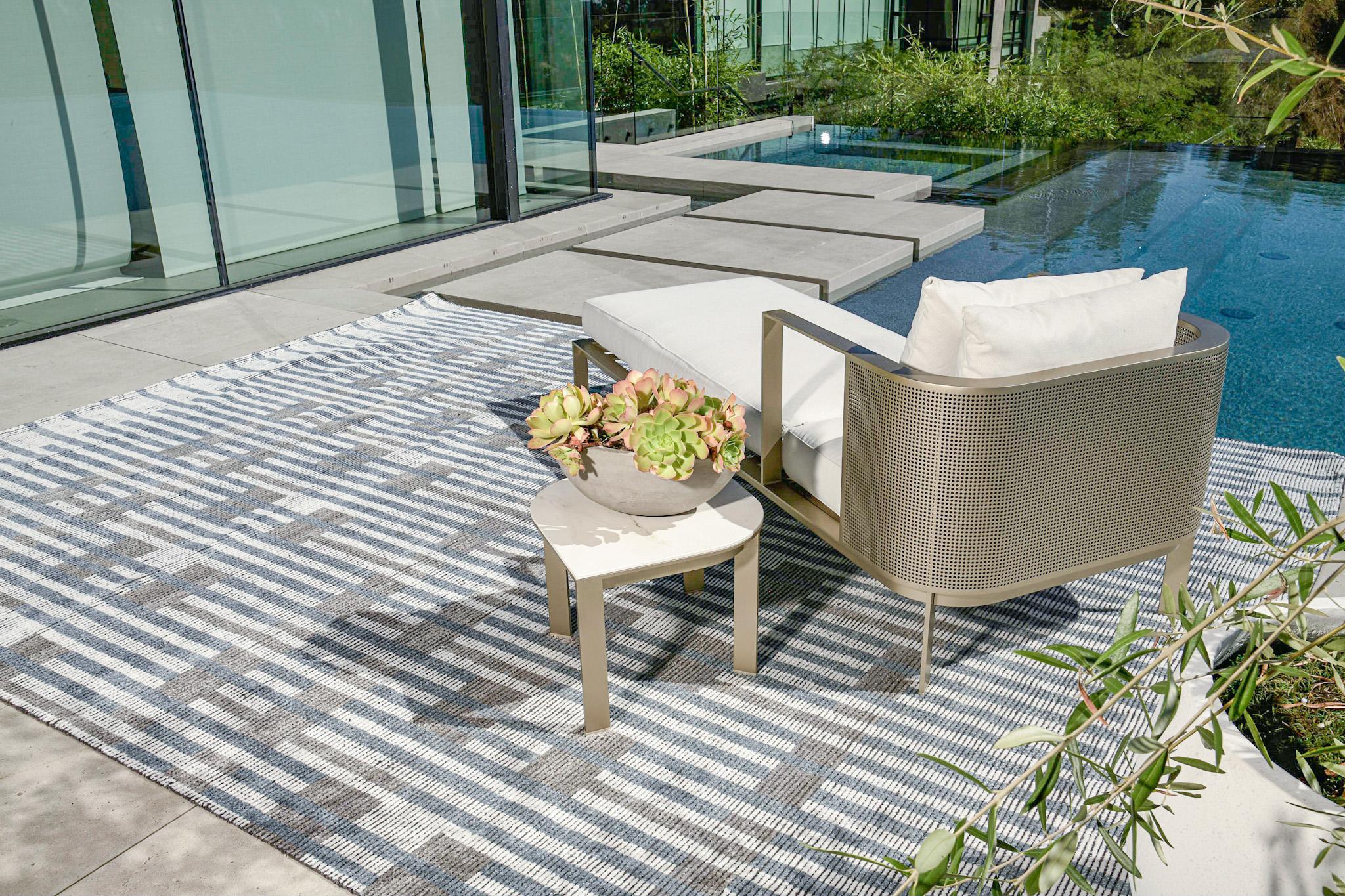Mehraban Loureiro, Nasim Collection Indoor Outdoor Rug In New Condition For Sale In WEST HOLLYWOOD, CA