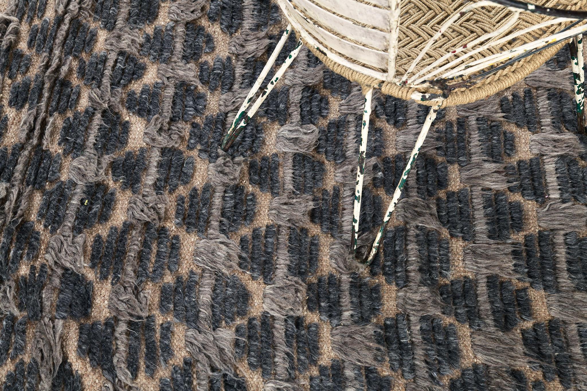 Rug Number
31832
Size
5' 0