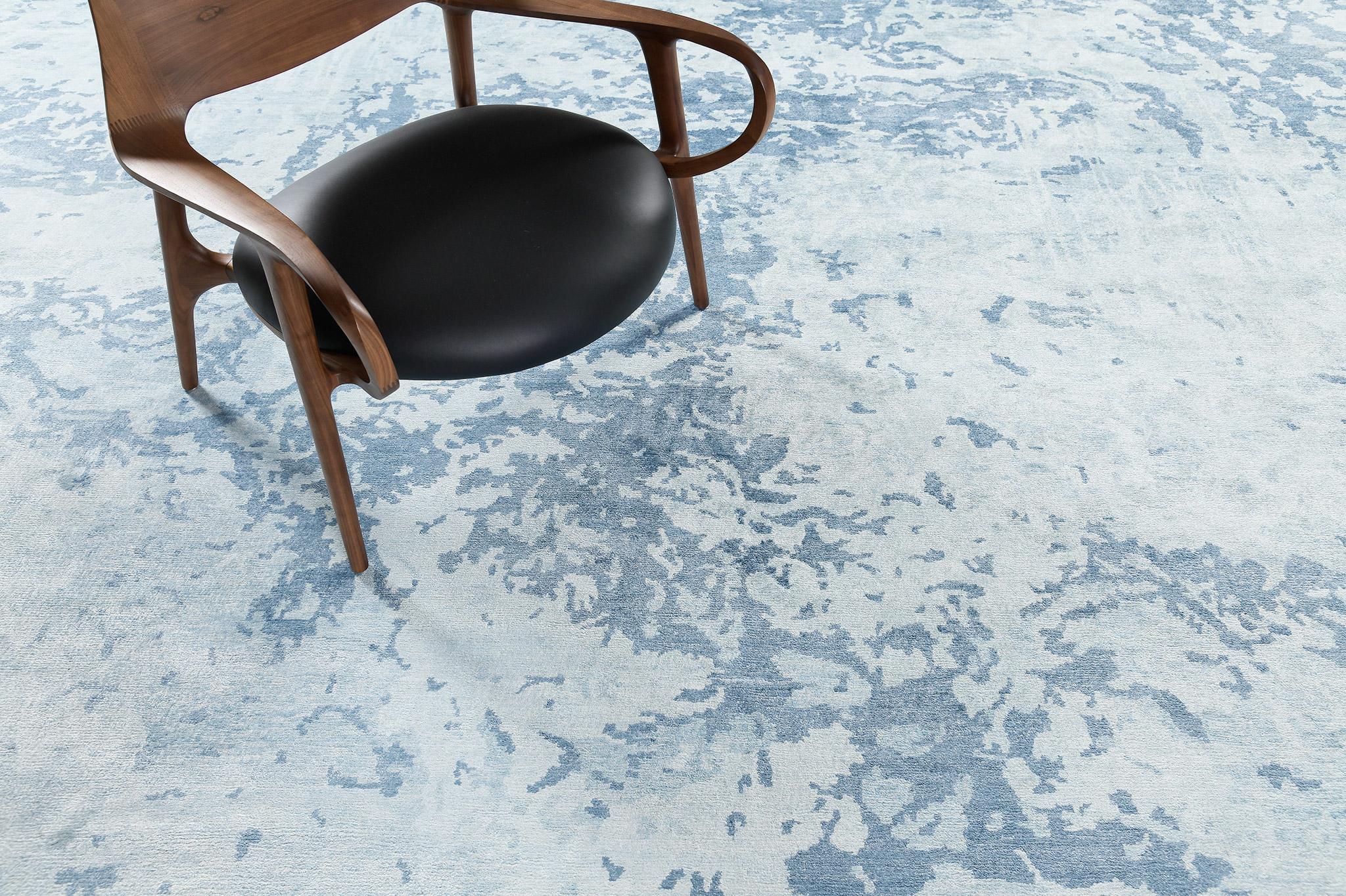 Indiano Mehraban Rugs, Tappeto in seta di bambù dal design moderno A1900 in vendita