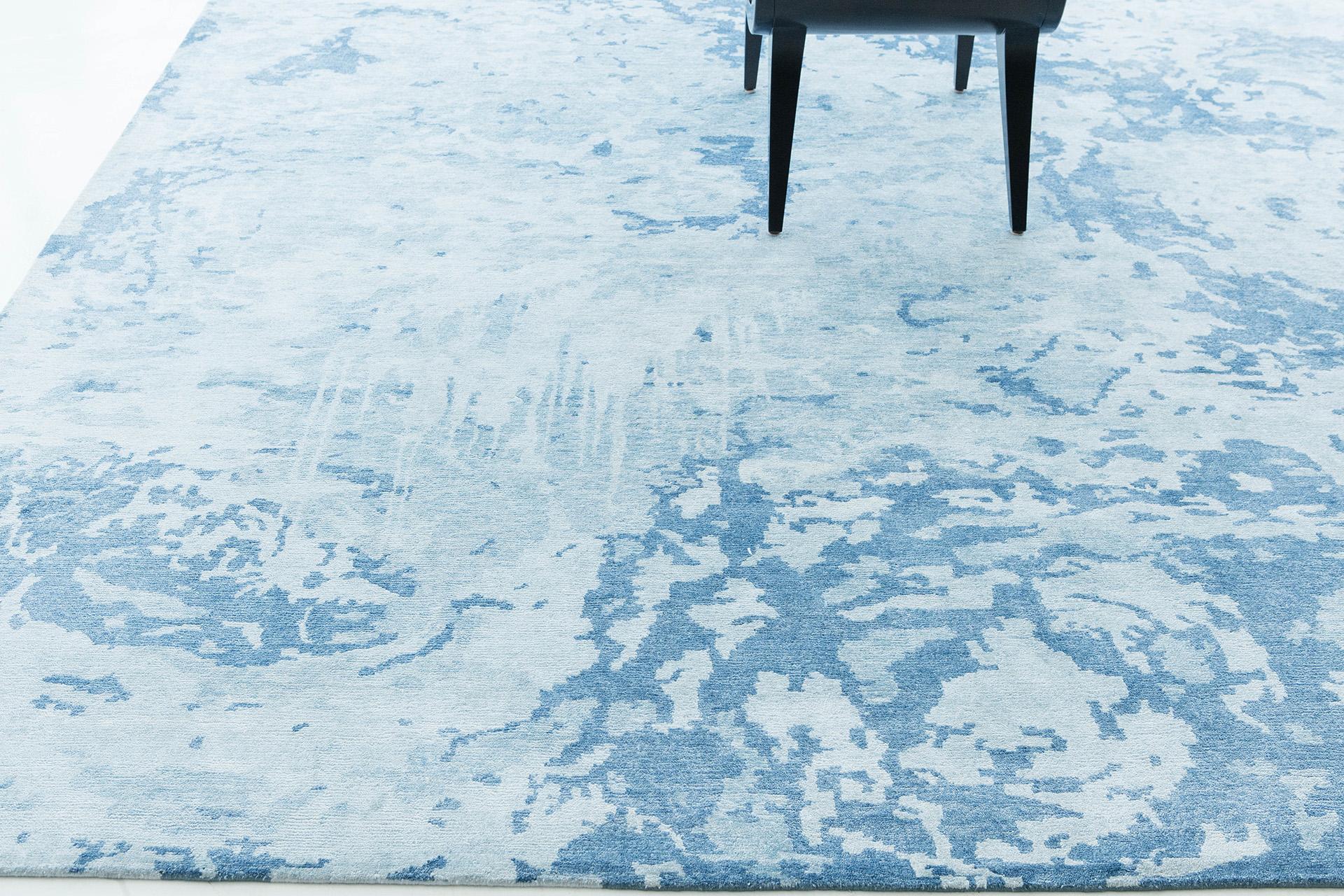 Mehraban Rugs, Tappeto in seta di bambù dal design moderno A1900 In condizioni Nuovo in vendita a WEST HOLLYWOOD, CA