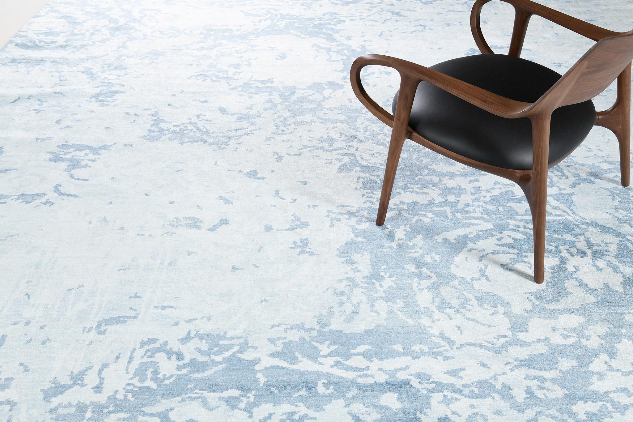 Mehraban Rugs, Tappeto in seta di bambù dal design moderno A1900 in vendita 2